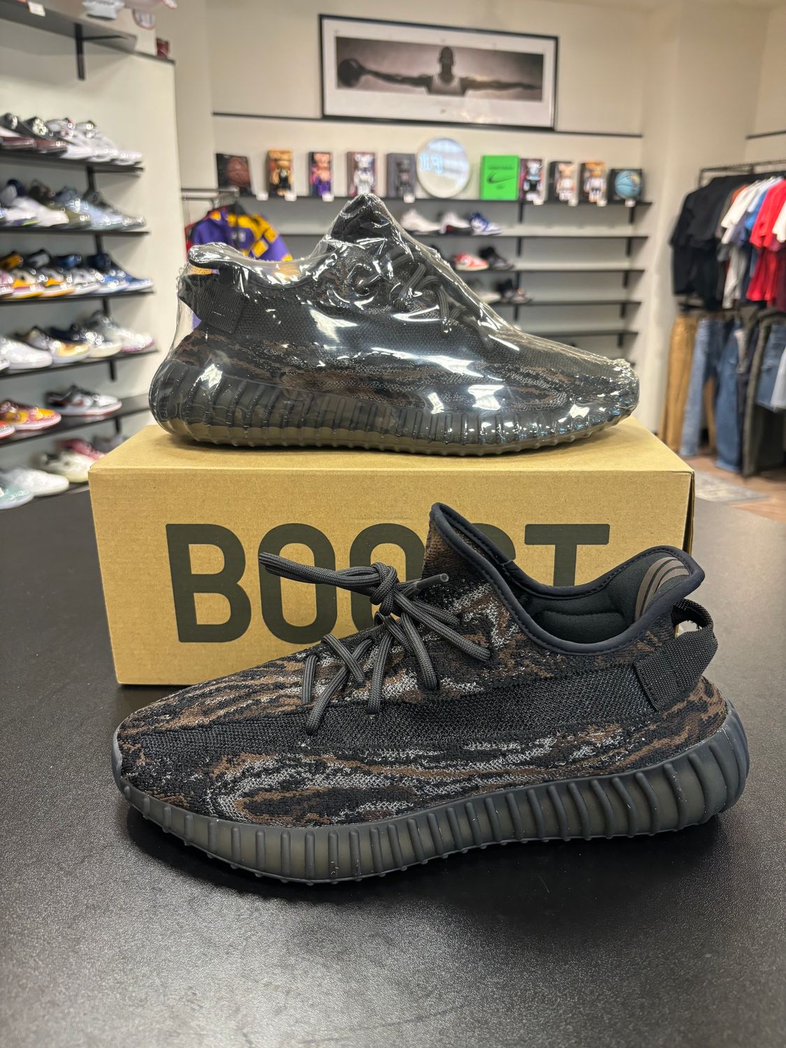 NEW ADIDAS YEEZY 350 V2 MX ROCK