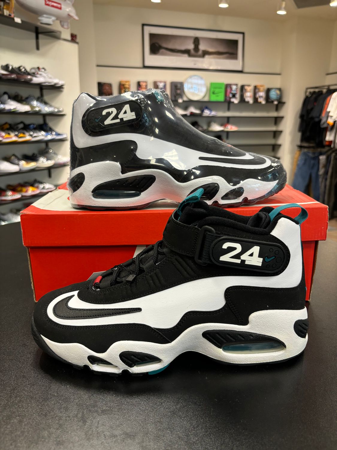 NEW NIKE AIR GRIFFEY MAX 1 WHITE FRESHWATER