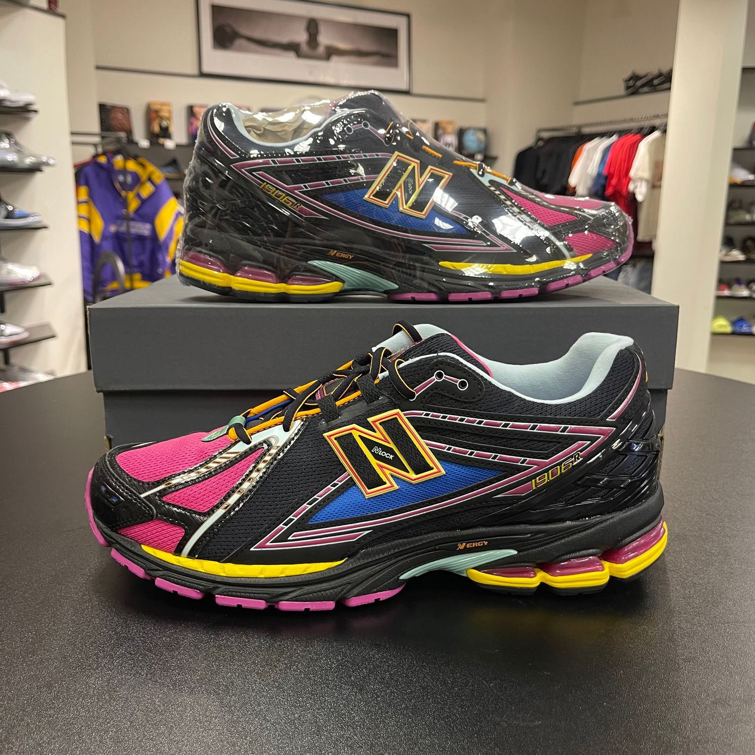 NEW NEW BALANCE 1906R NEON NIGHTS