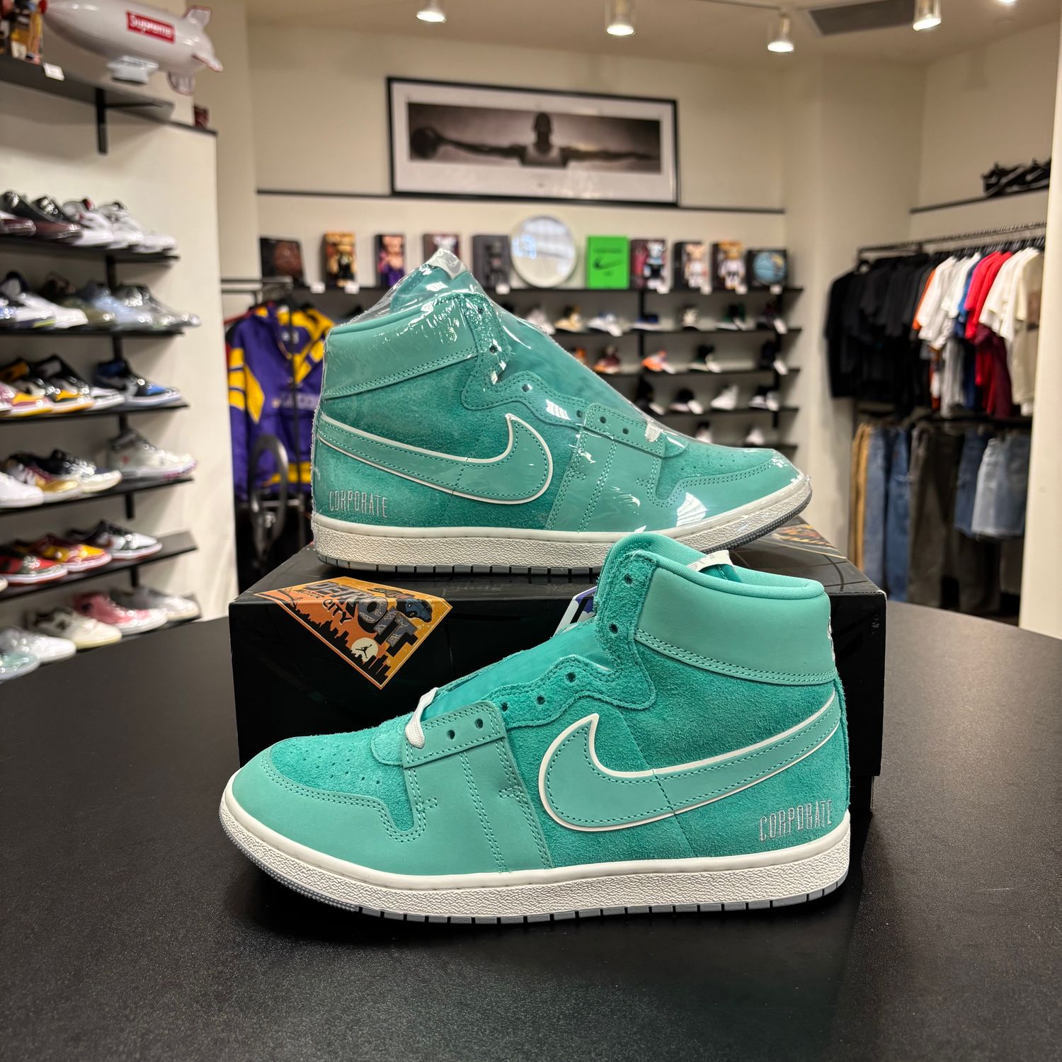 NEW JORDAN AIR SHIP CORPORATE GOT EM