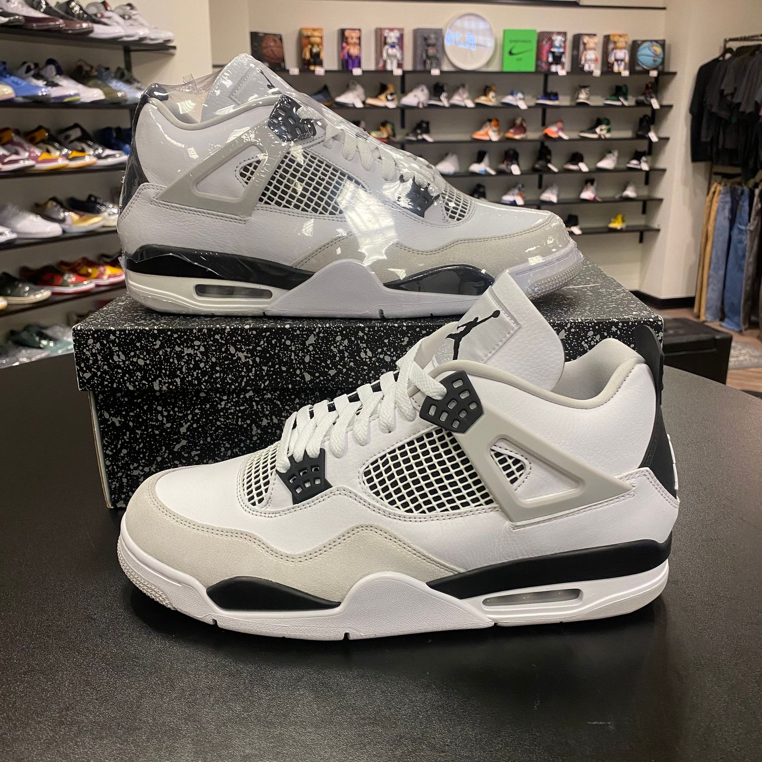 NEW AIR JORDAN 4 MILITARY BLACK