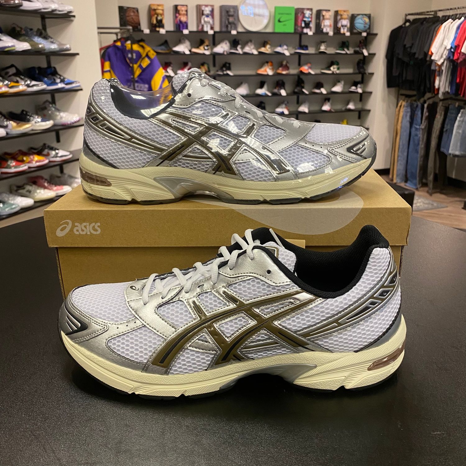 NEW ASICS GEL- 1130 WHITE/CLAY CANYON 