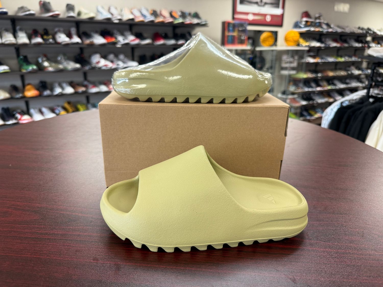 NEW ADIDAS YEEZY SLIDE RESIN 2022