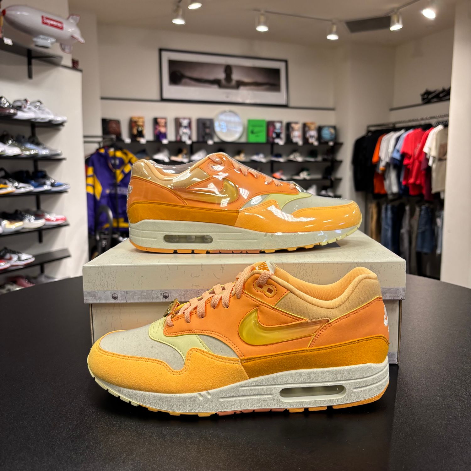 NEW NIKE AIR MAX 1 PUERTO RICO ORANGE FROST