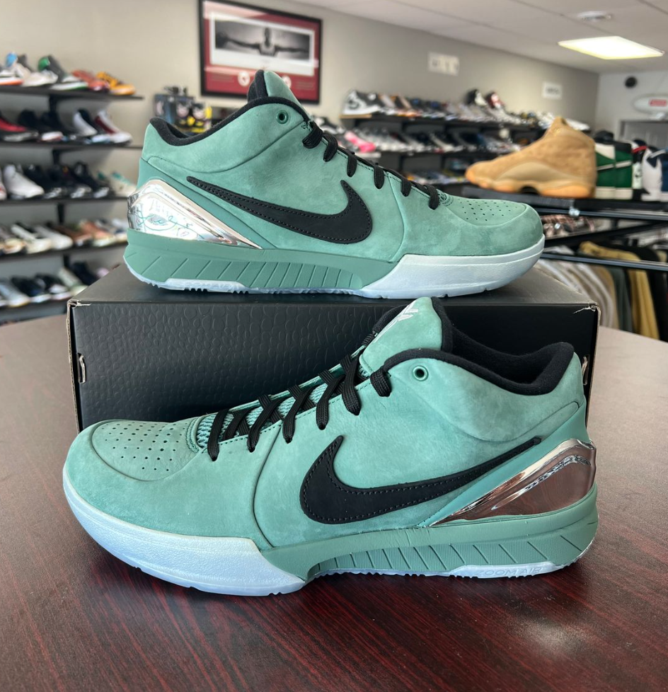 NEW NIKE KOBE 4 PROTRO GIRL DAD