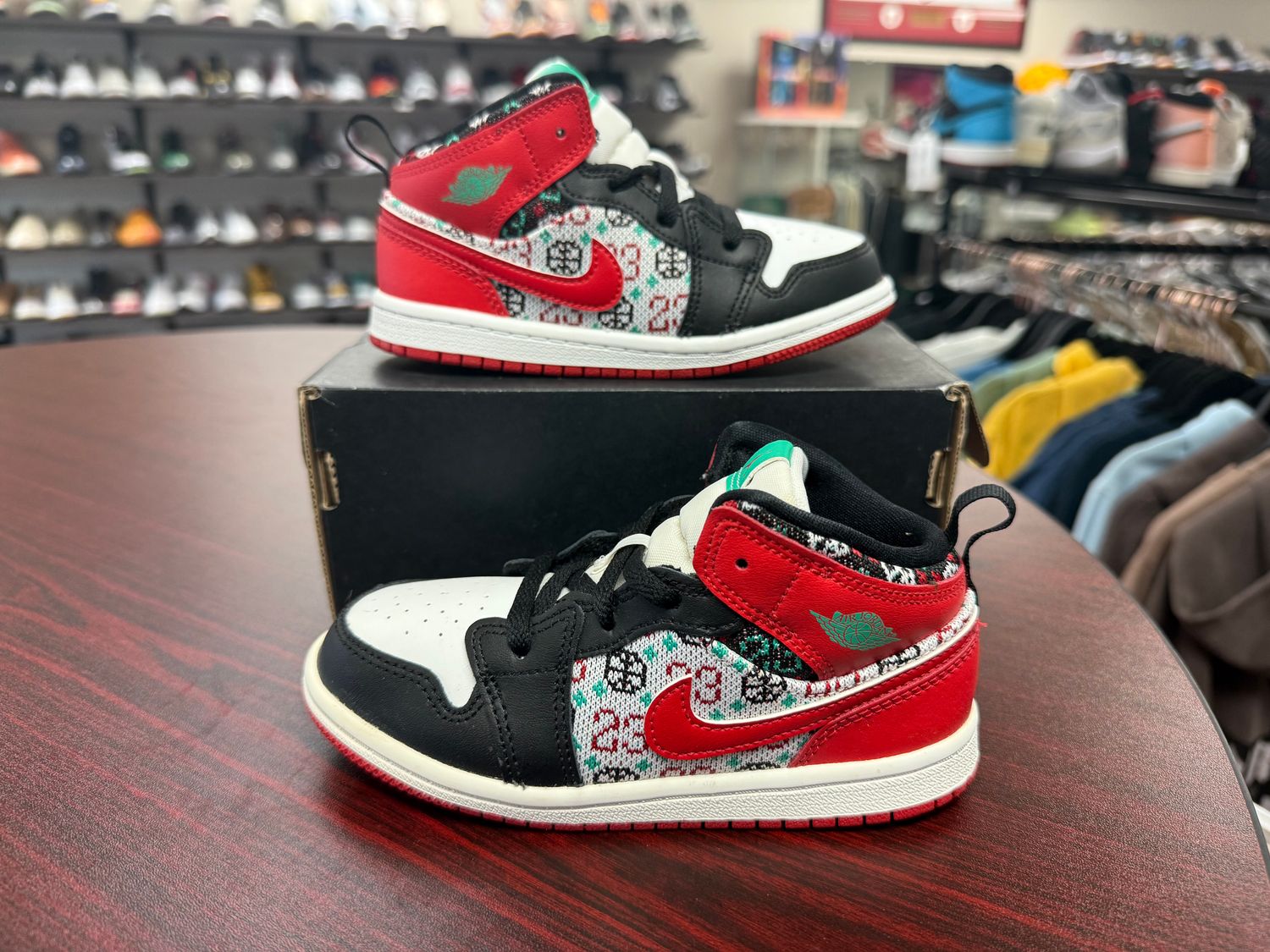 NEW AIR JORDAN 1 MID SE UGLY CHRISTMAS SWEATER 