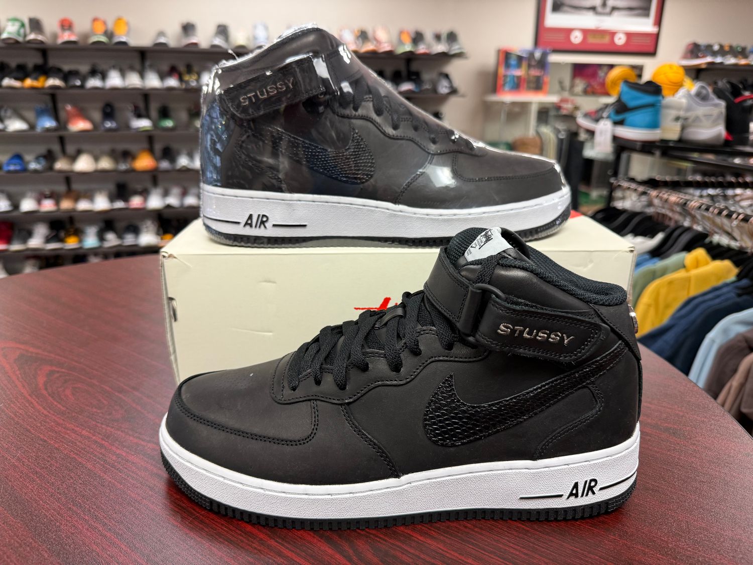 NEW NIKE AIR FORCE 1 MID STUSSY BLACK