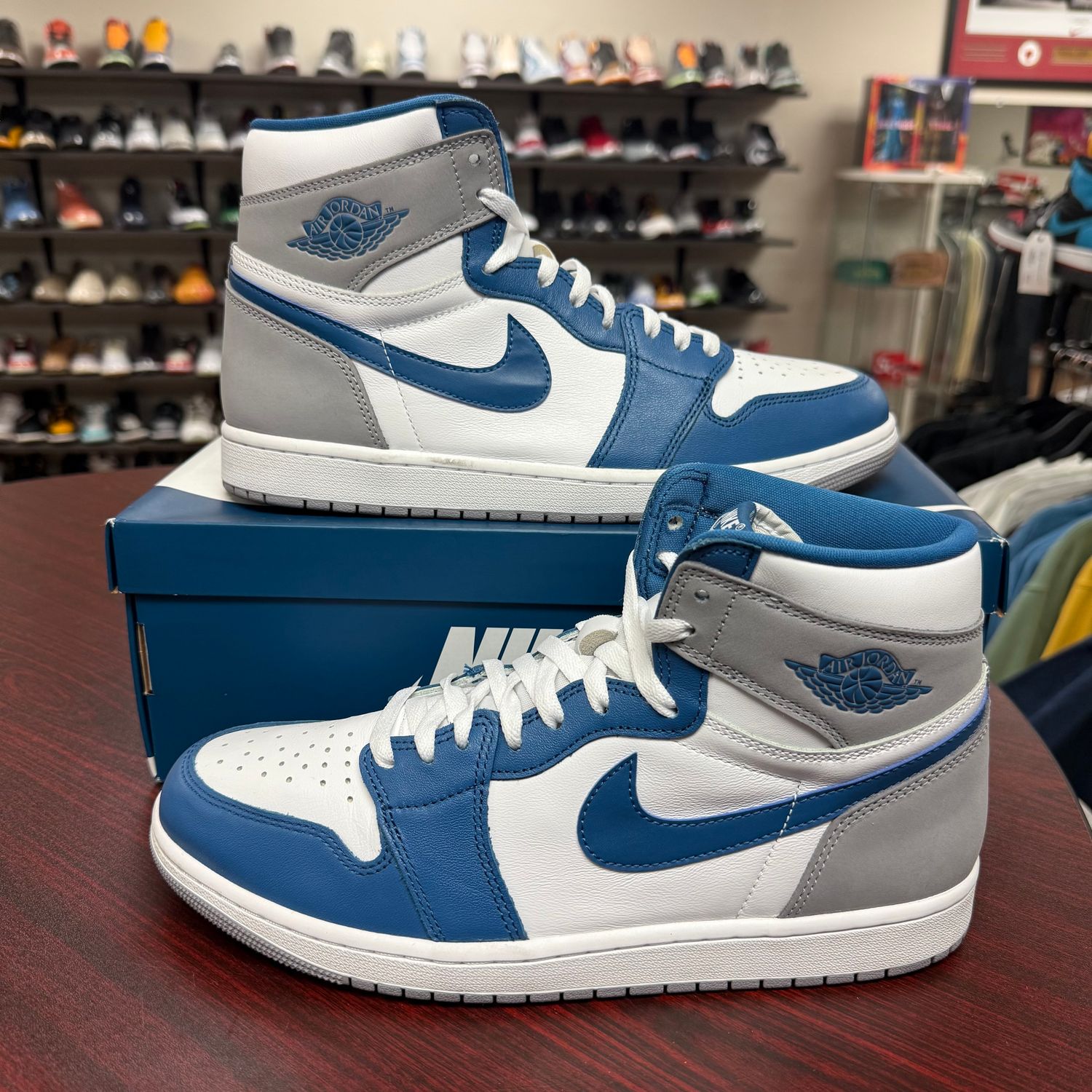 PO AIR JORDAN 1 TRUE BLUE SIZE 11.5