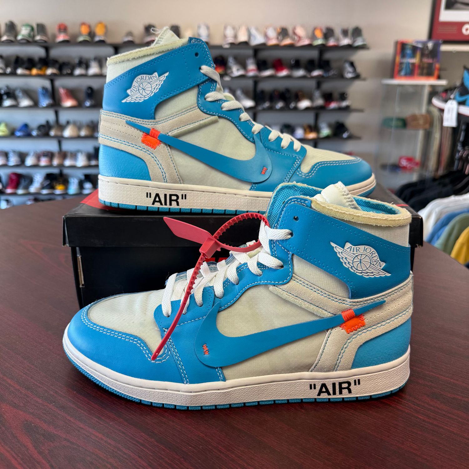 PO AIR JORDAN 1 OFF WHITE UNIVERSITY BLUE  SIZE 11