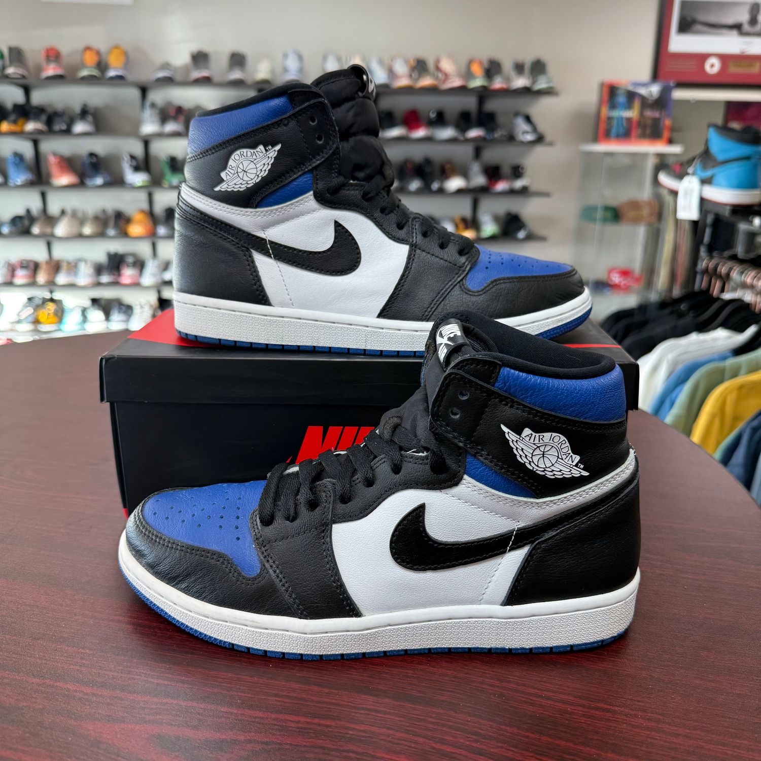 PO AIR JORDAN 1 ROYAL TOE SIZE 8.5