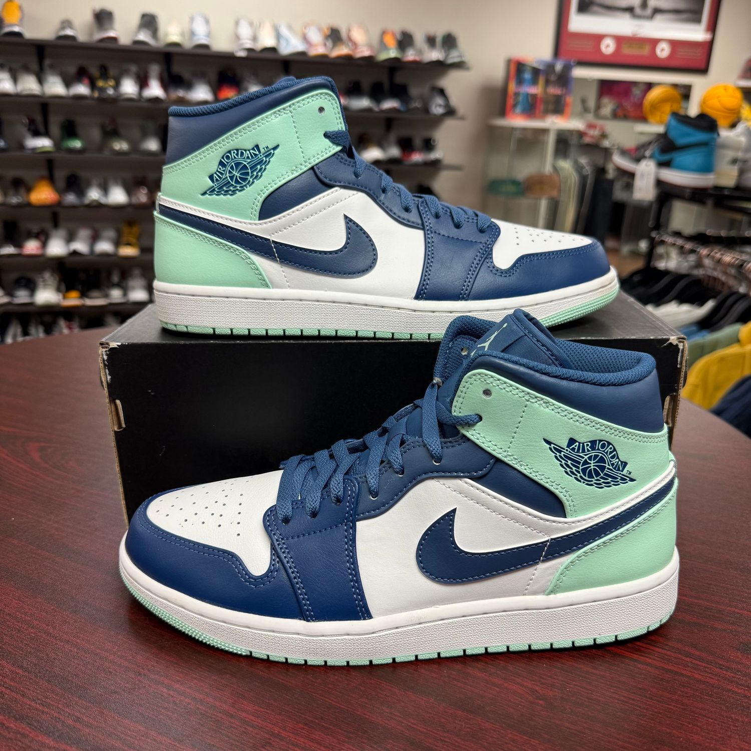 PO AIR JORDAN 1 MID MYSTIC NAVY MINT FOAM  SIZE 10