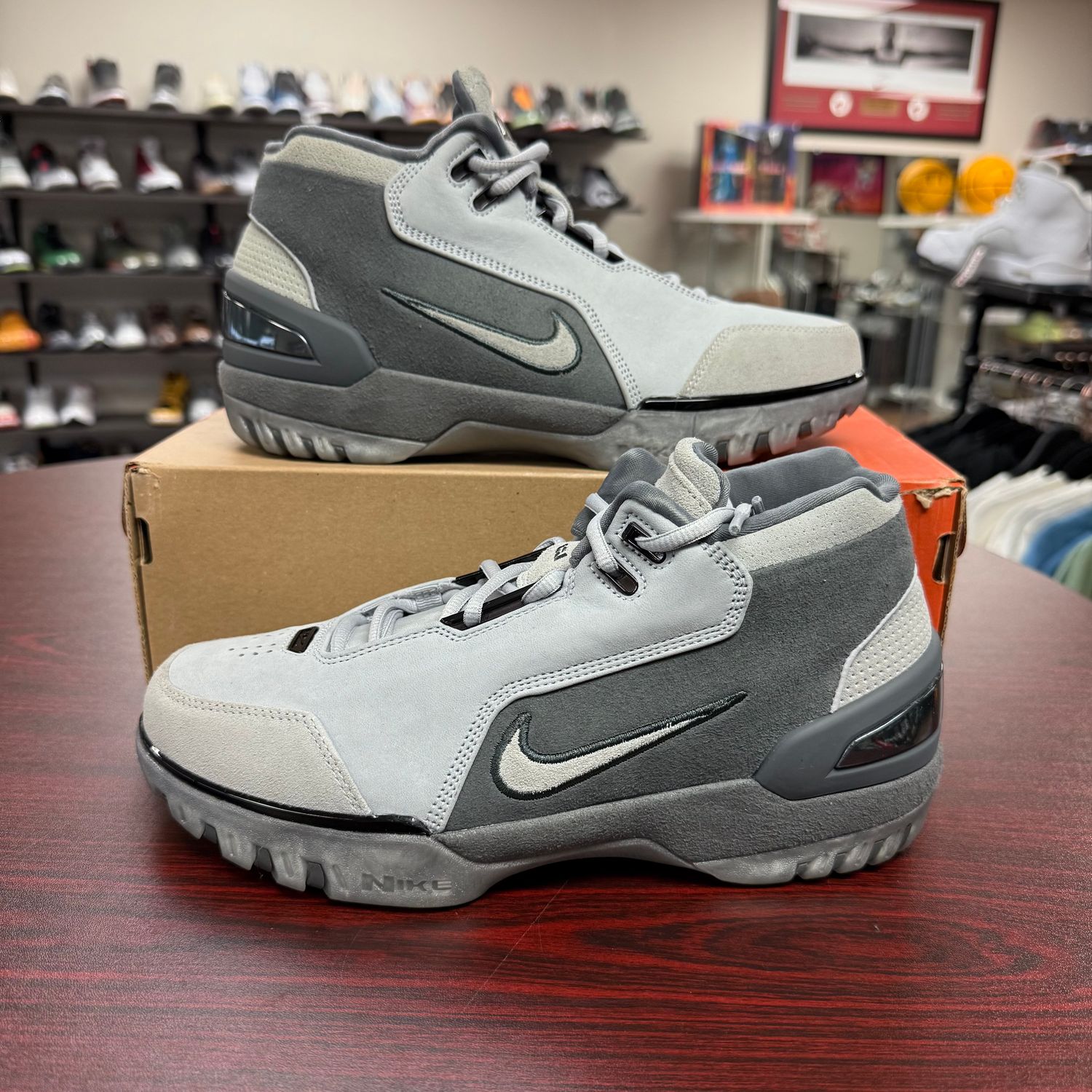 PO NIKE AIR ZOOM GEN DARK GREY SIZE 8.5