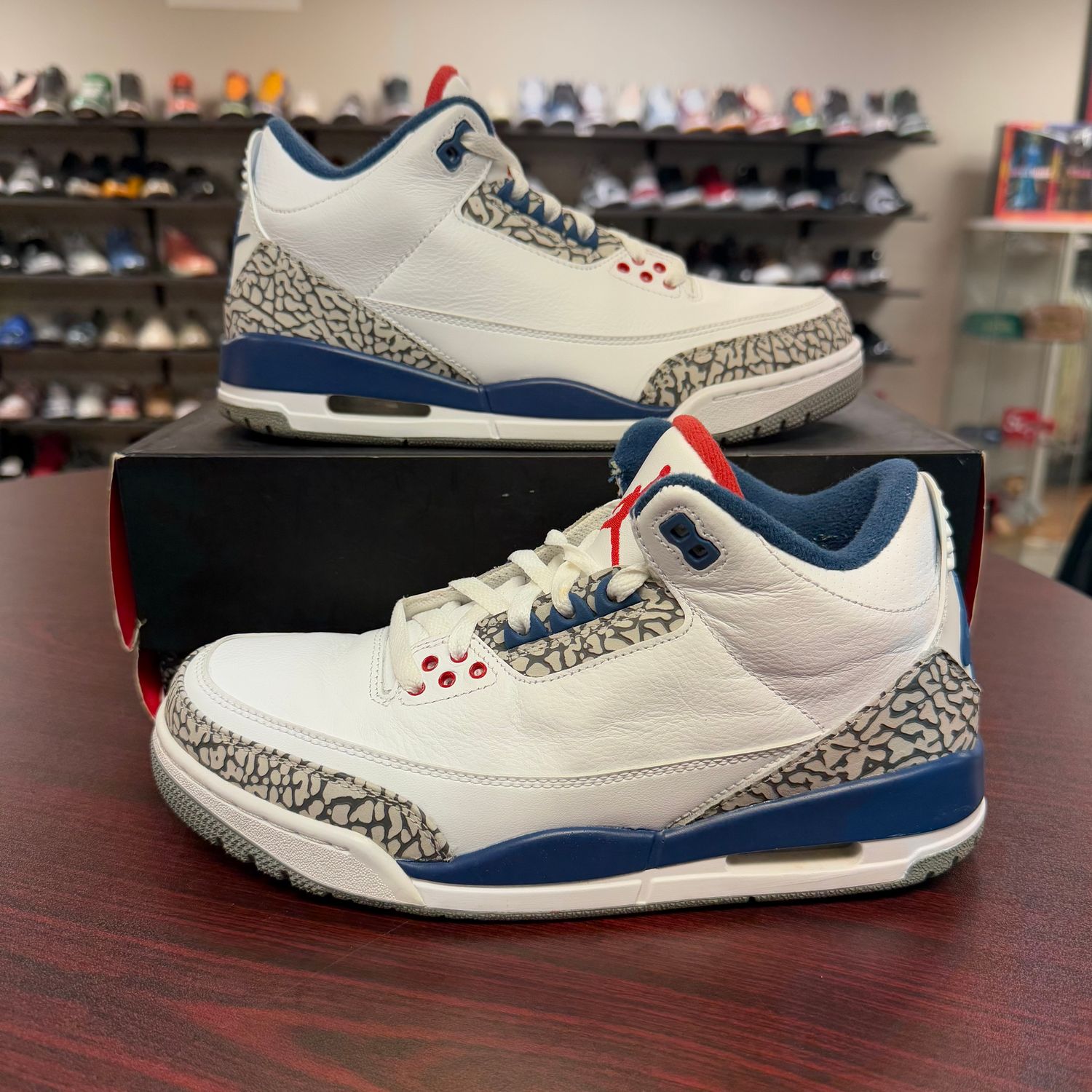 PO AIR JORDAN 3 TRUE BLUE SIZE 8.5