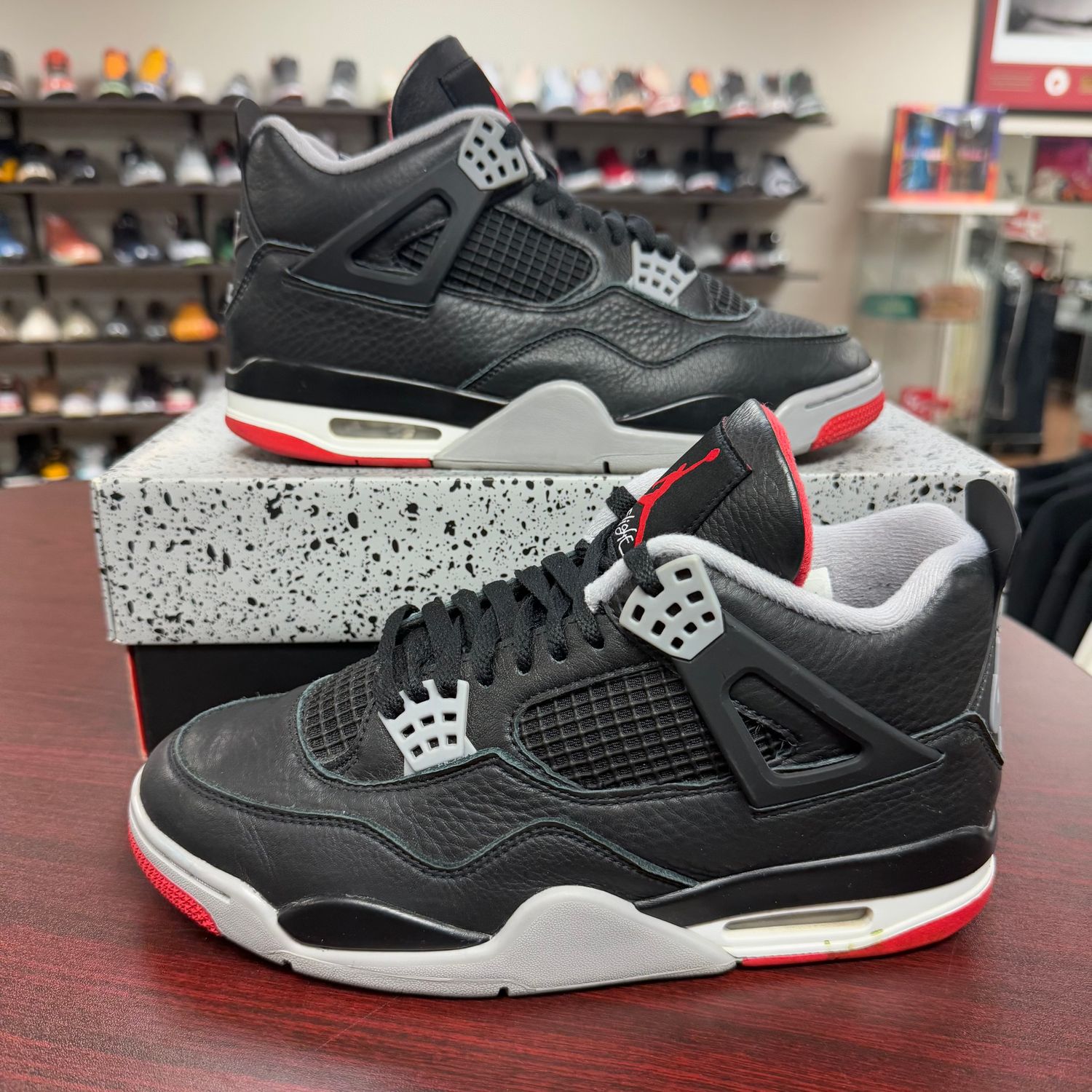 PO AIR JORDAN 4 BRED SIZE 8.5