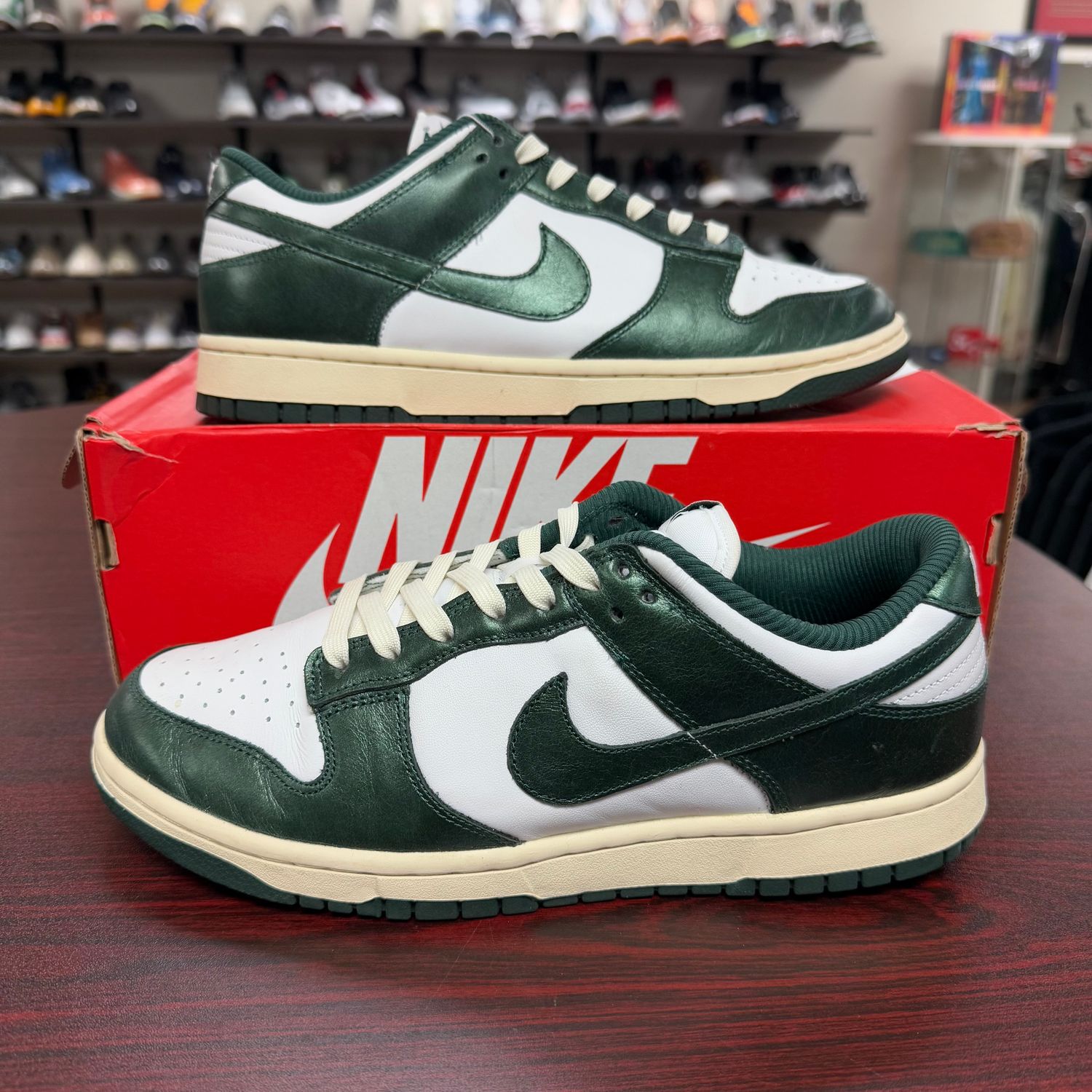 PO NIKE DUNK LOW VINTAGE GREEN SIZE 11W