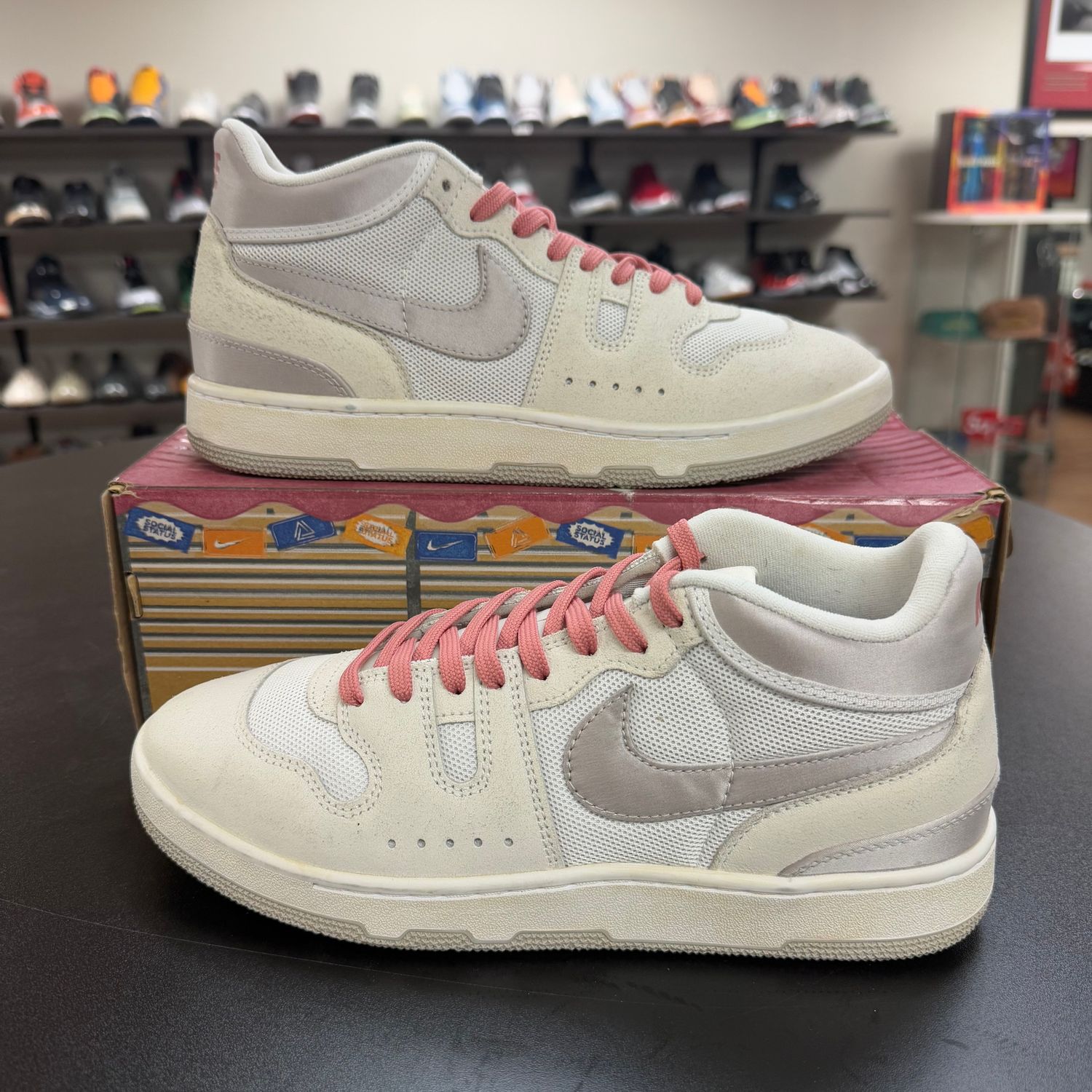 PO NIKE MAC ATTACK SP SOCIAL STATUS SIZE 10