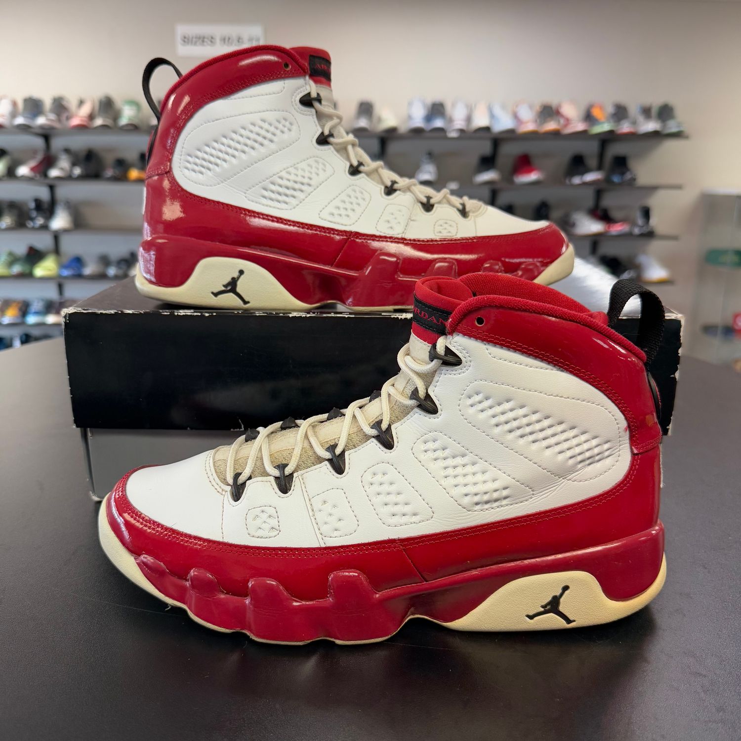 PO AIR JORDAN 9 WHITE GYM RED SIZE 10.5