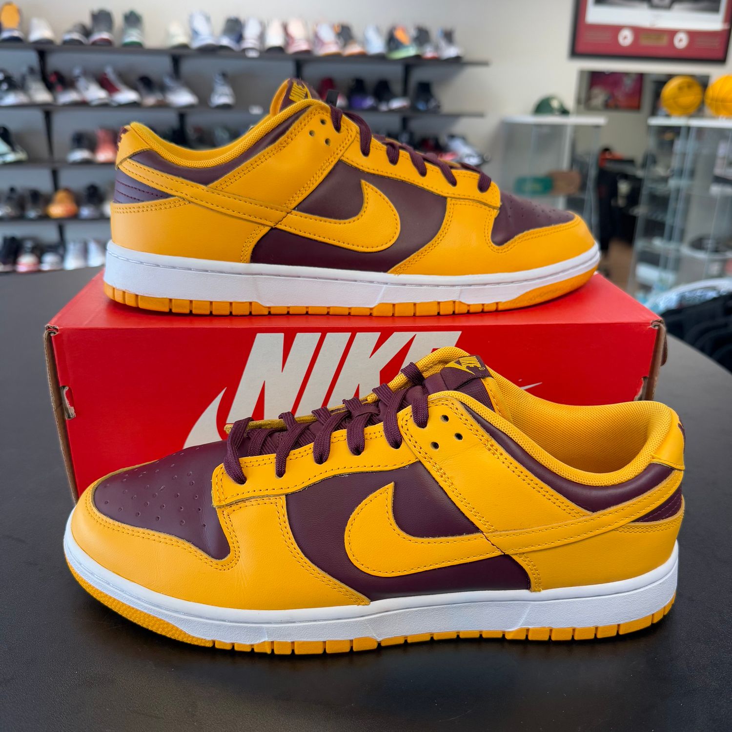 PO NIKE DUNK LOW UNIVERSITY GOLD SIZE 12