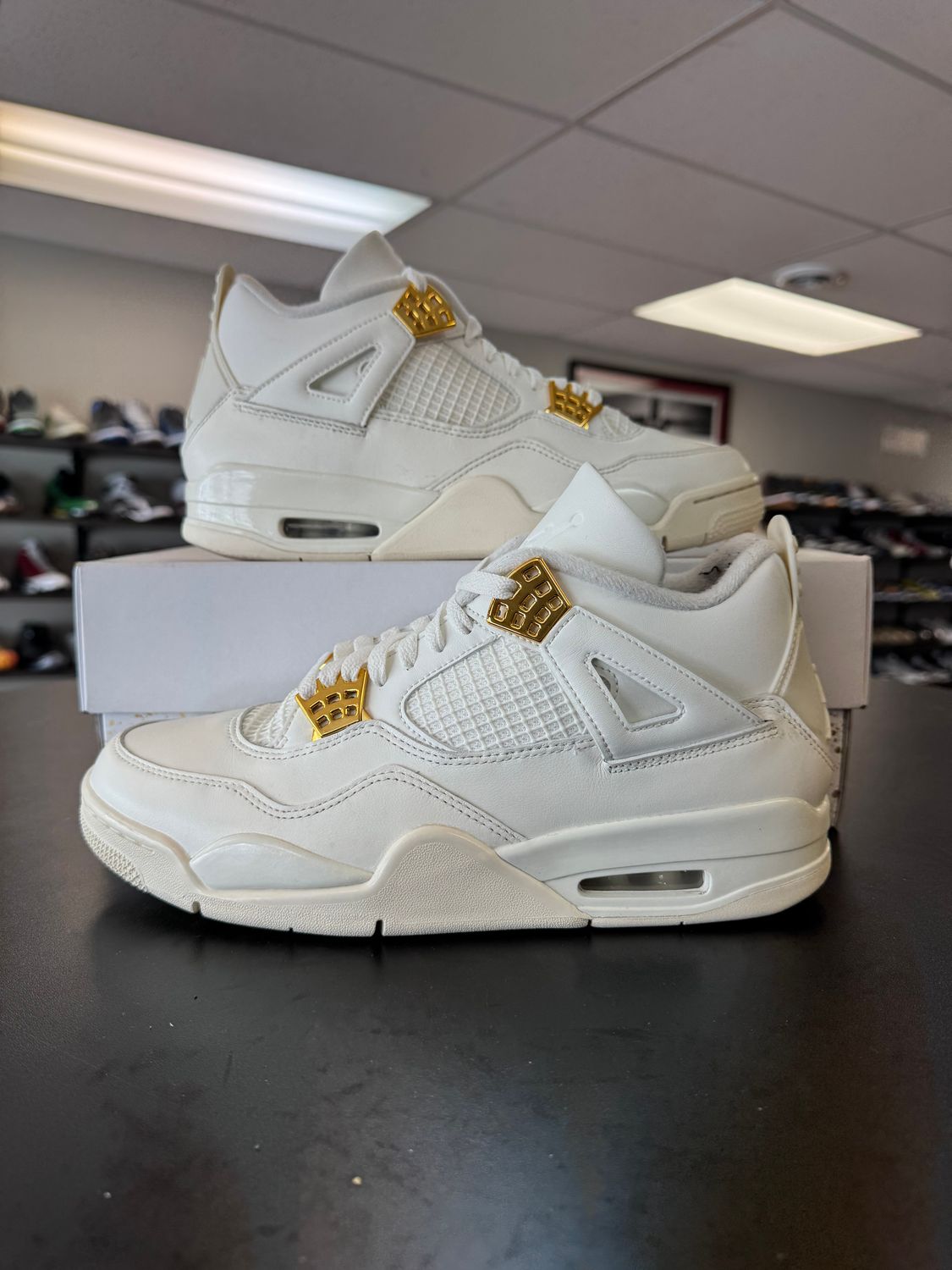 PO AIR JORDAN 4 METALLIC GOLD (WOMENS) SIZE 11W