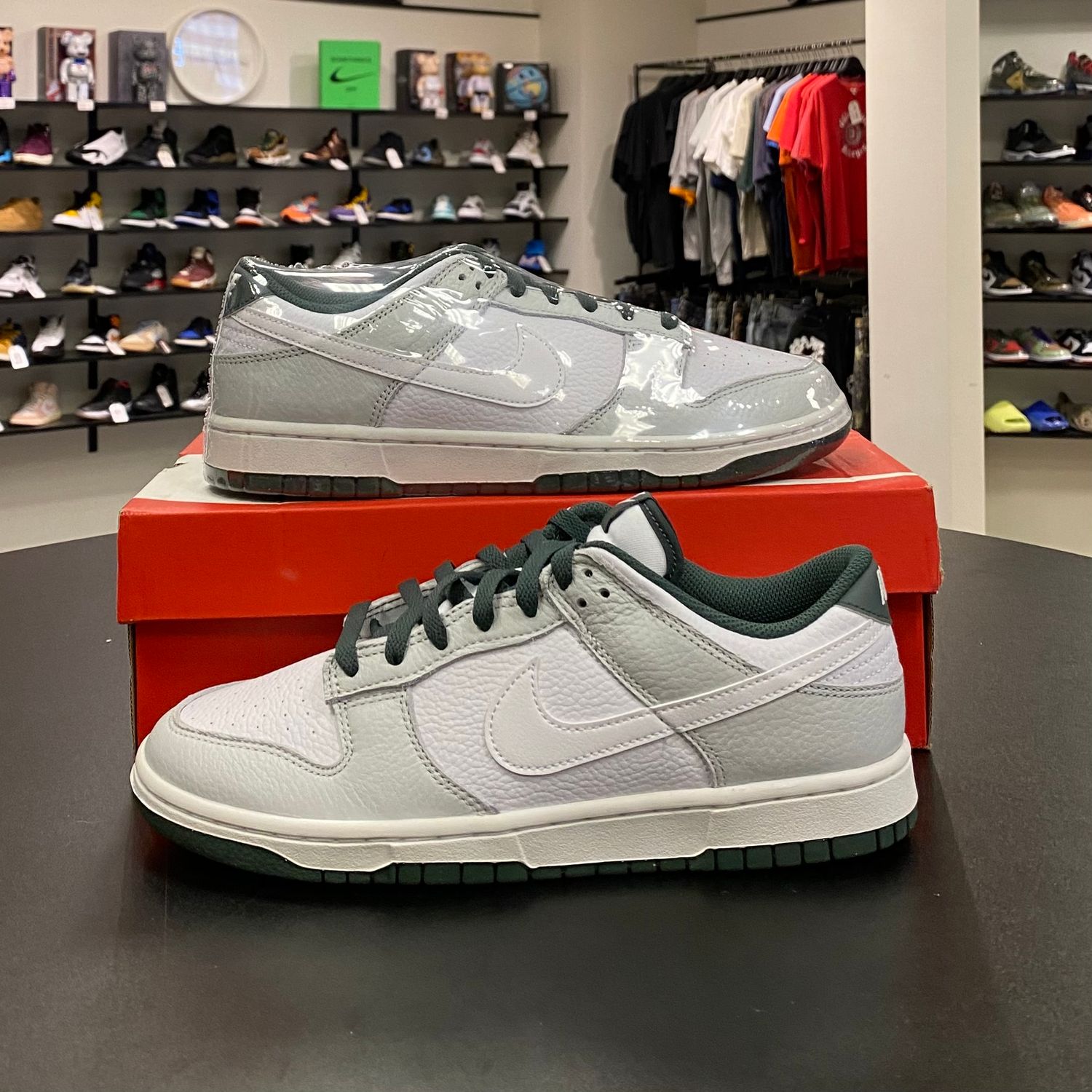 NEW NIKE DUNK LOW PHOTON DUST VINTAGE GREEN