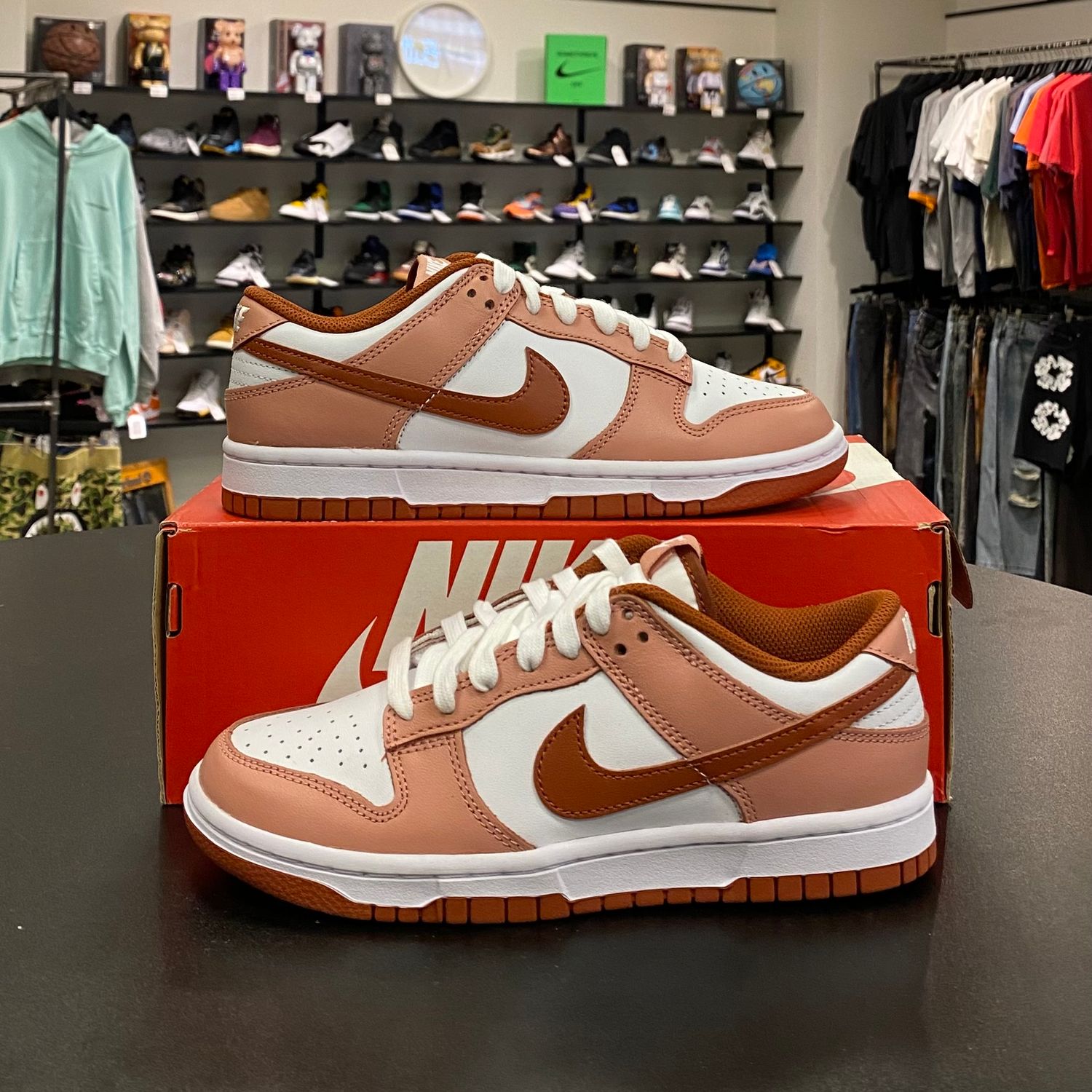 NEW NIKE DUNK LOW RED STARBURST (WOMENS)