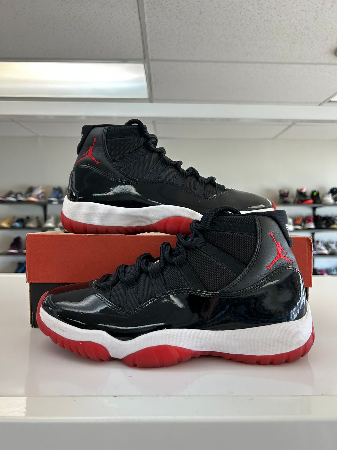 PO AIR JORDAN 11 BRED SIZE 9