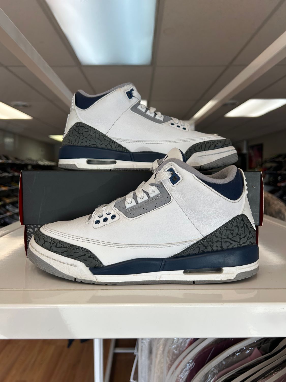 PO AIR JORDAN 3 MIDNIGHT NAVY SIZE 6