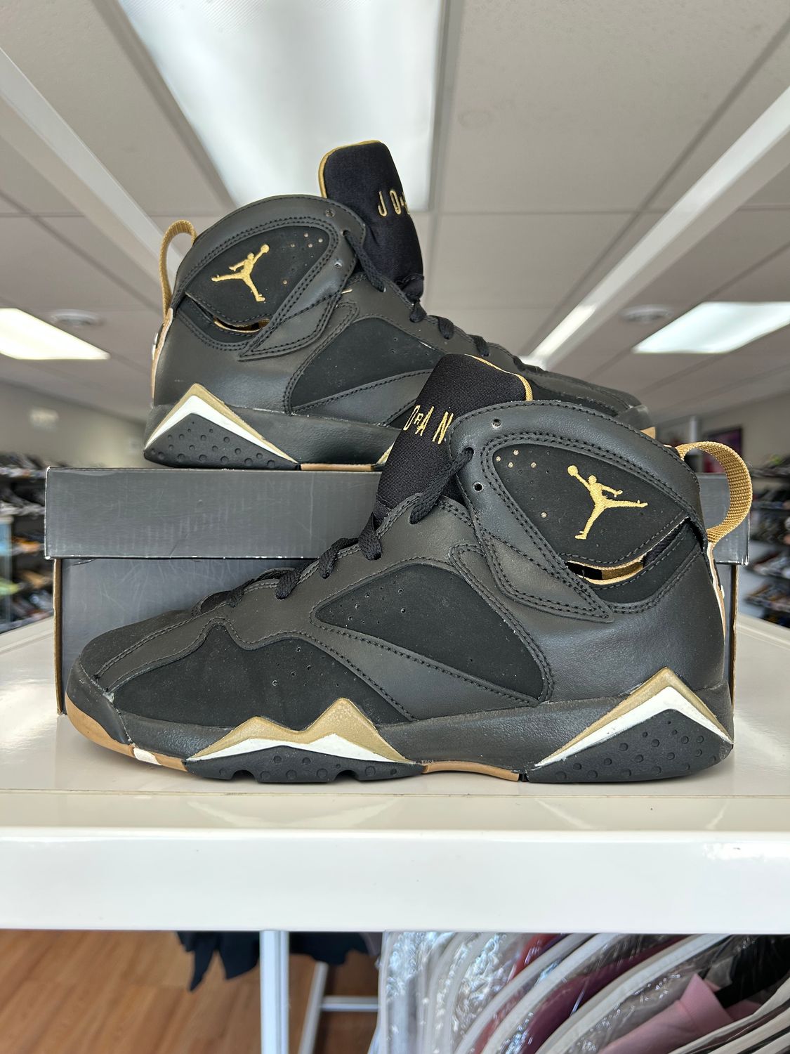 PO AIR JORDAN 7 GOLDEN MOMENTS PACK SIZE 6.5