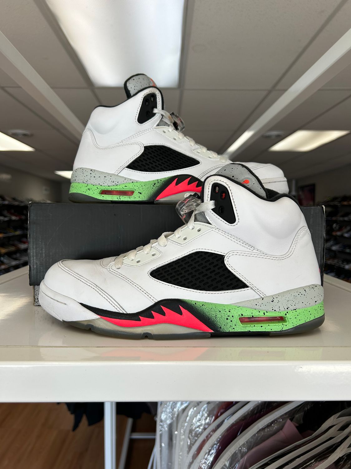 PO AIR JORDAN 5 POISON GREEN SIZE 9.5
