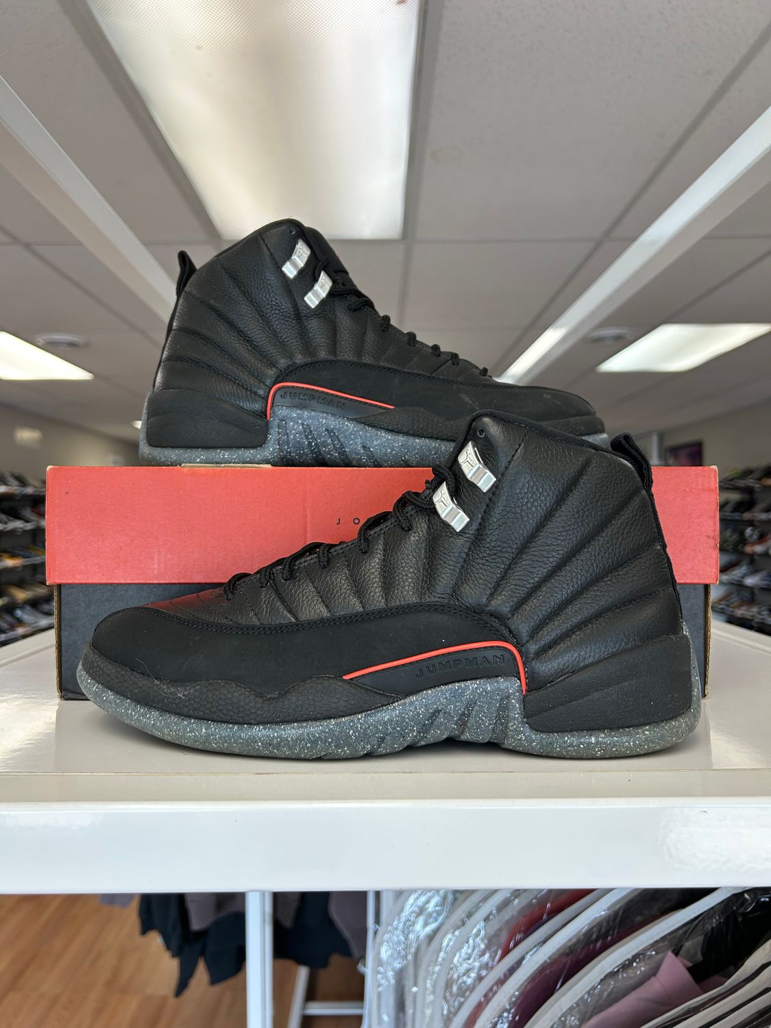 PO AIR JORDAN 12 UTILITY SIZE 8.5