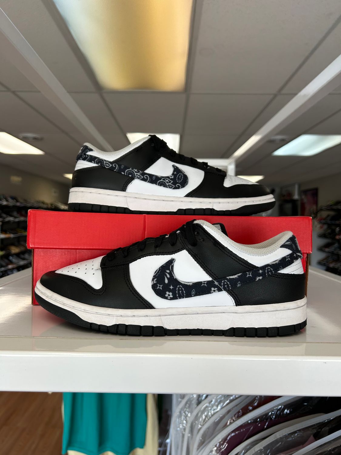 PO NIKE DUNK LOW PAISLEY PACK BLACK (WOMENS) SIZE 9W