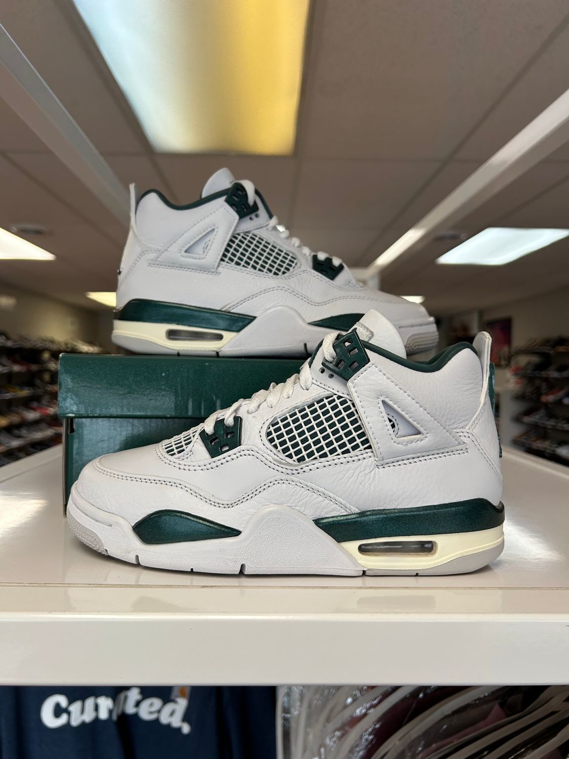 PO AIR JORDAN 4 OXIDIZED GREEN SIZE 4.5Y