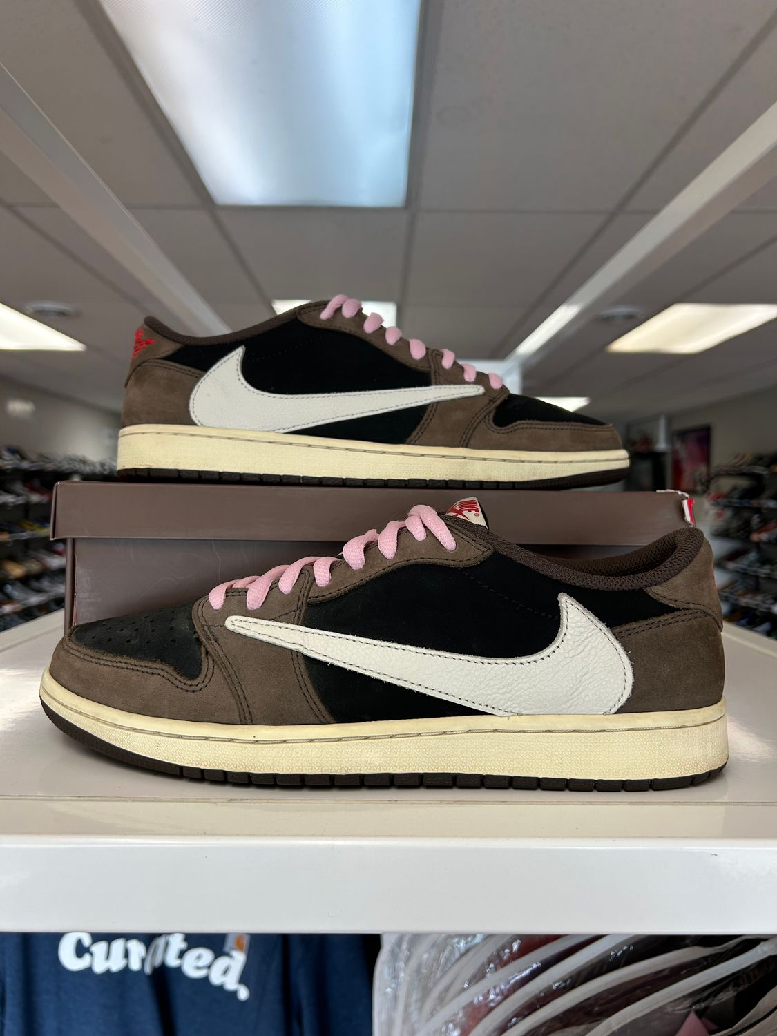 PO AIR JORDAN 1 LOW TRAVIS SCOTT MOCHA SIZE 10.5