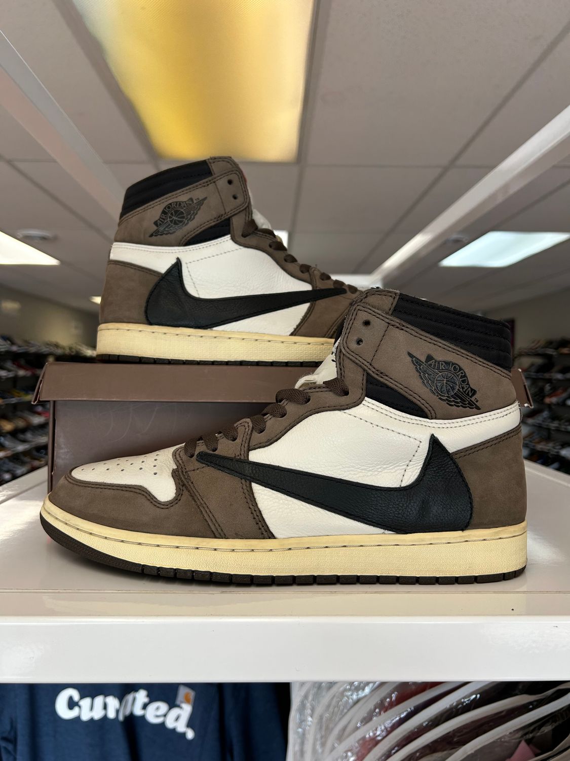 PO AIR JORDAN 1 HIGH TRAVIS SCOTT MOCHA SIZE 11