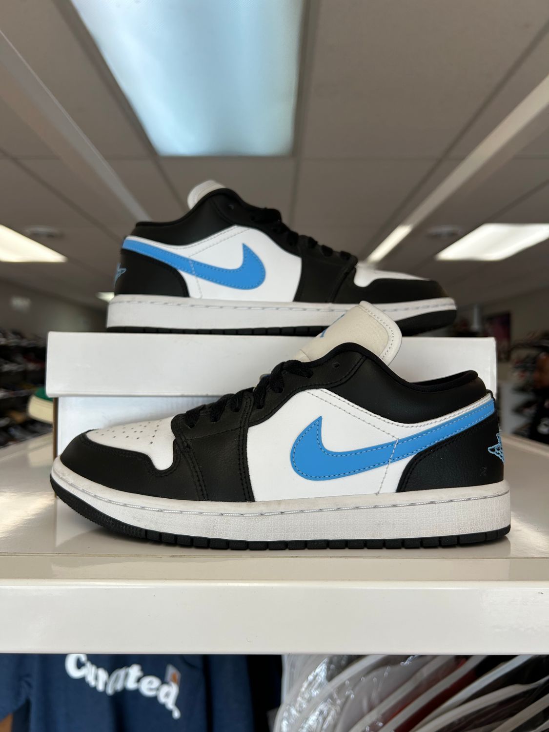 PO AIR JORDAN 1 LOW BLACK UNIVERSITY BLUE WHITE (WOMEN) SIZE 8W