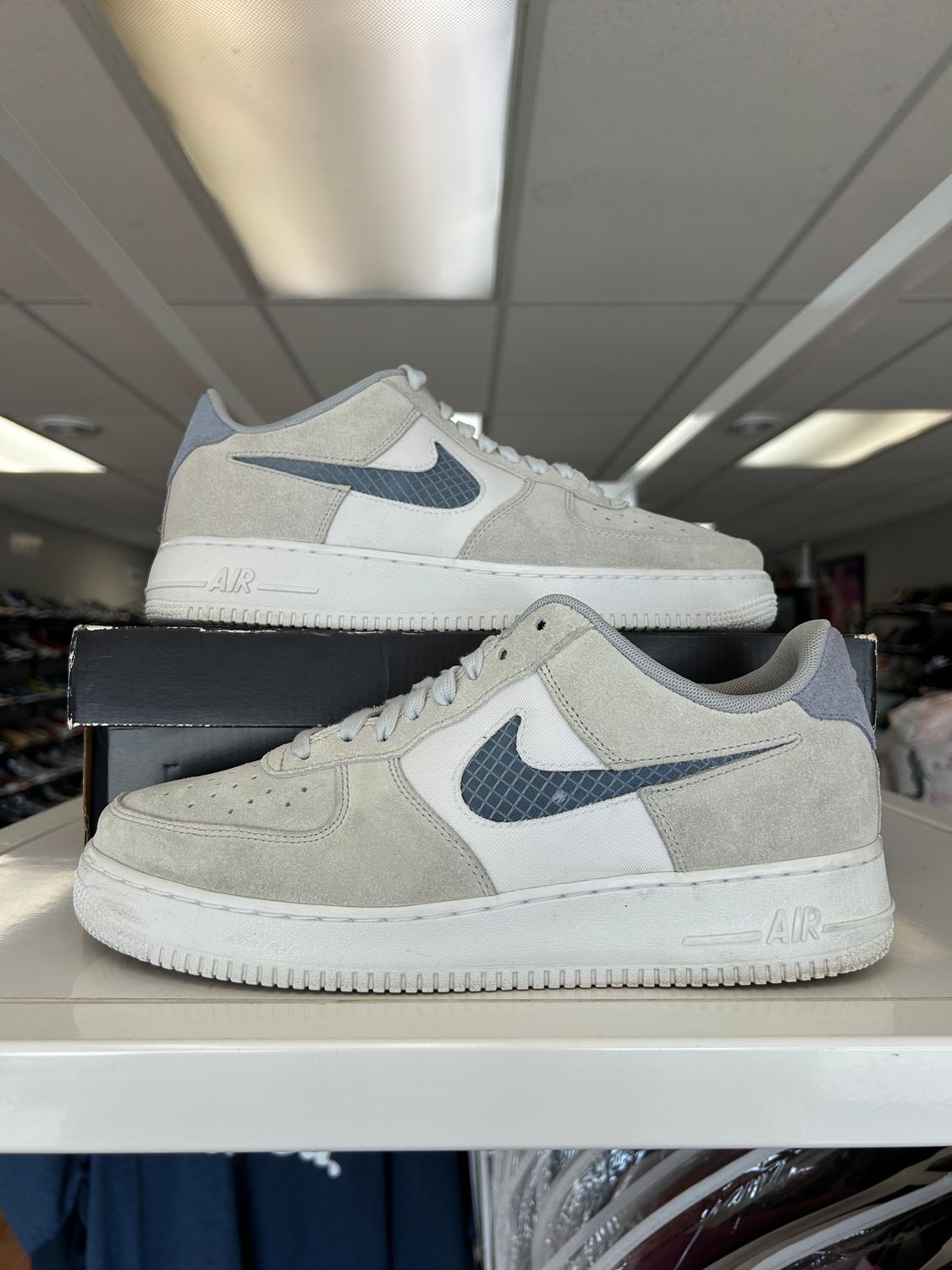 PO NIKE AIR FORCE 1 LOW PURE PLATINUM INDIGO FOG SIZE 10