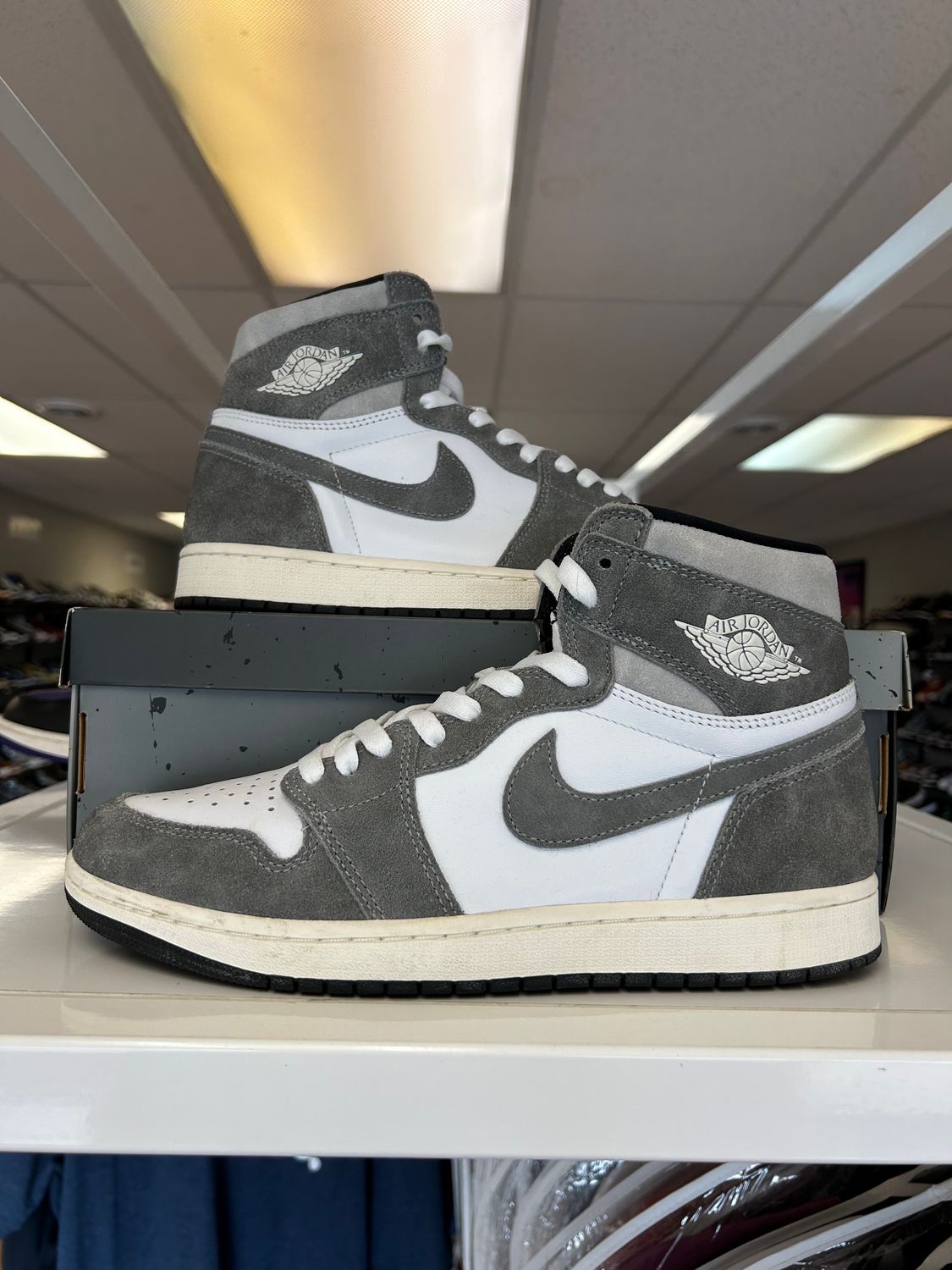 PO AIR JORDAN 1 WASHED BLACK SIZE 9.5
