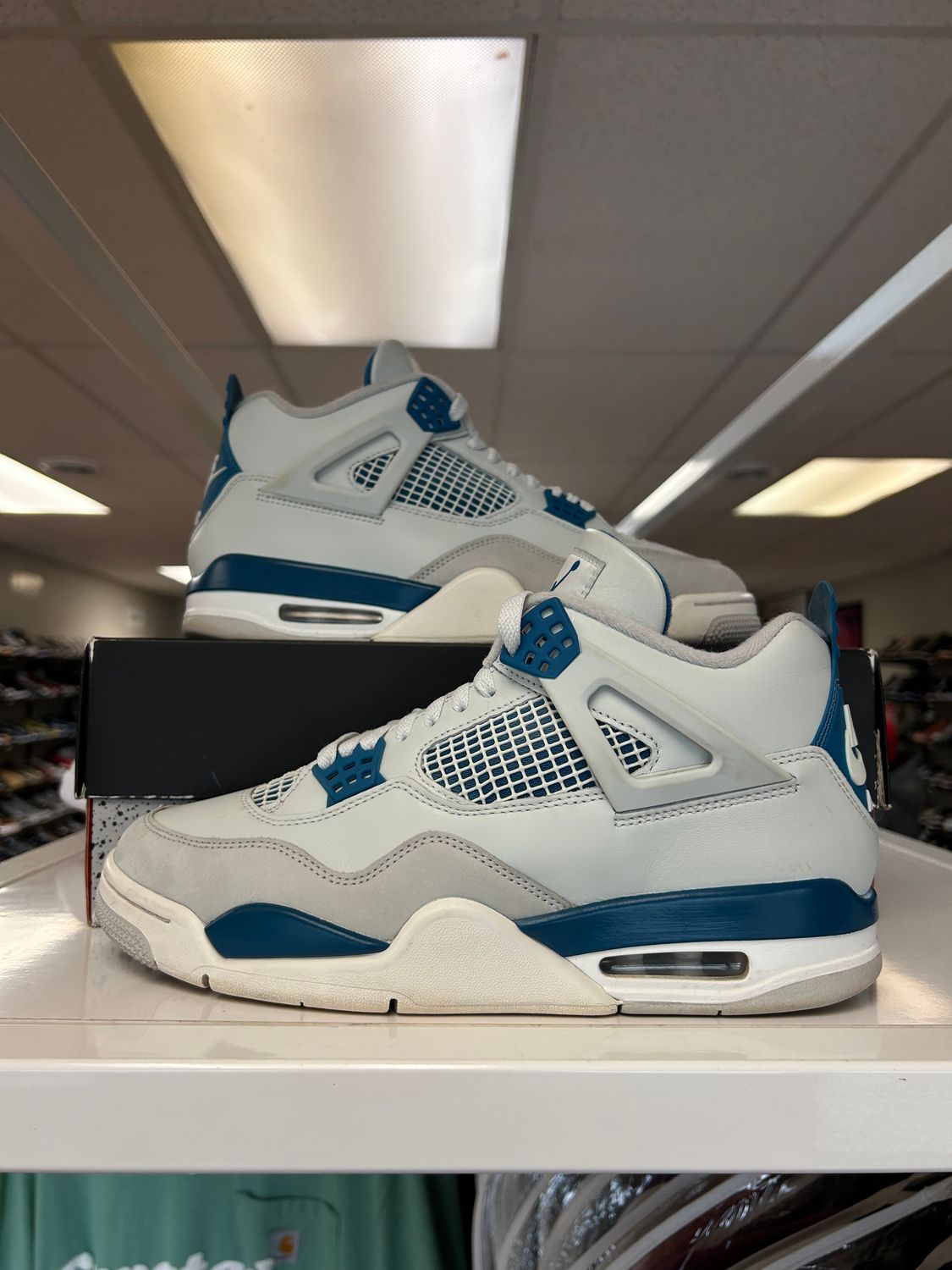 PO2 AIR JORDAN 4 MILITARY BLUE SIZE 10