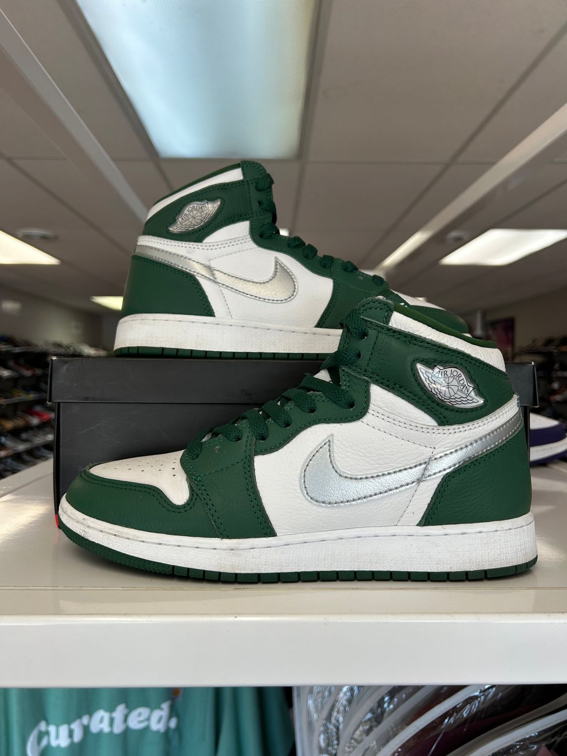 PO AIR JORDAN 1 GORGE GREEN SIZE 7Y