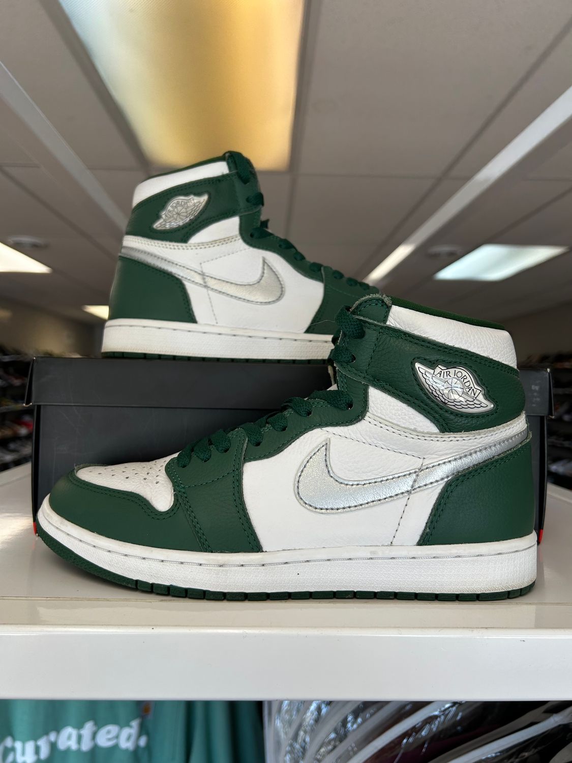 PO3 AIR JORDAN 1 GORGE GREEN SIZE 8.5