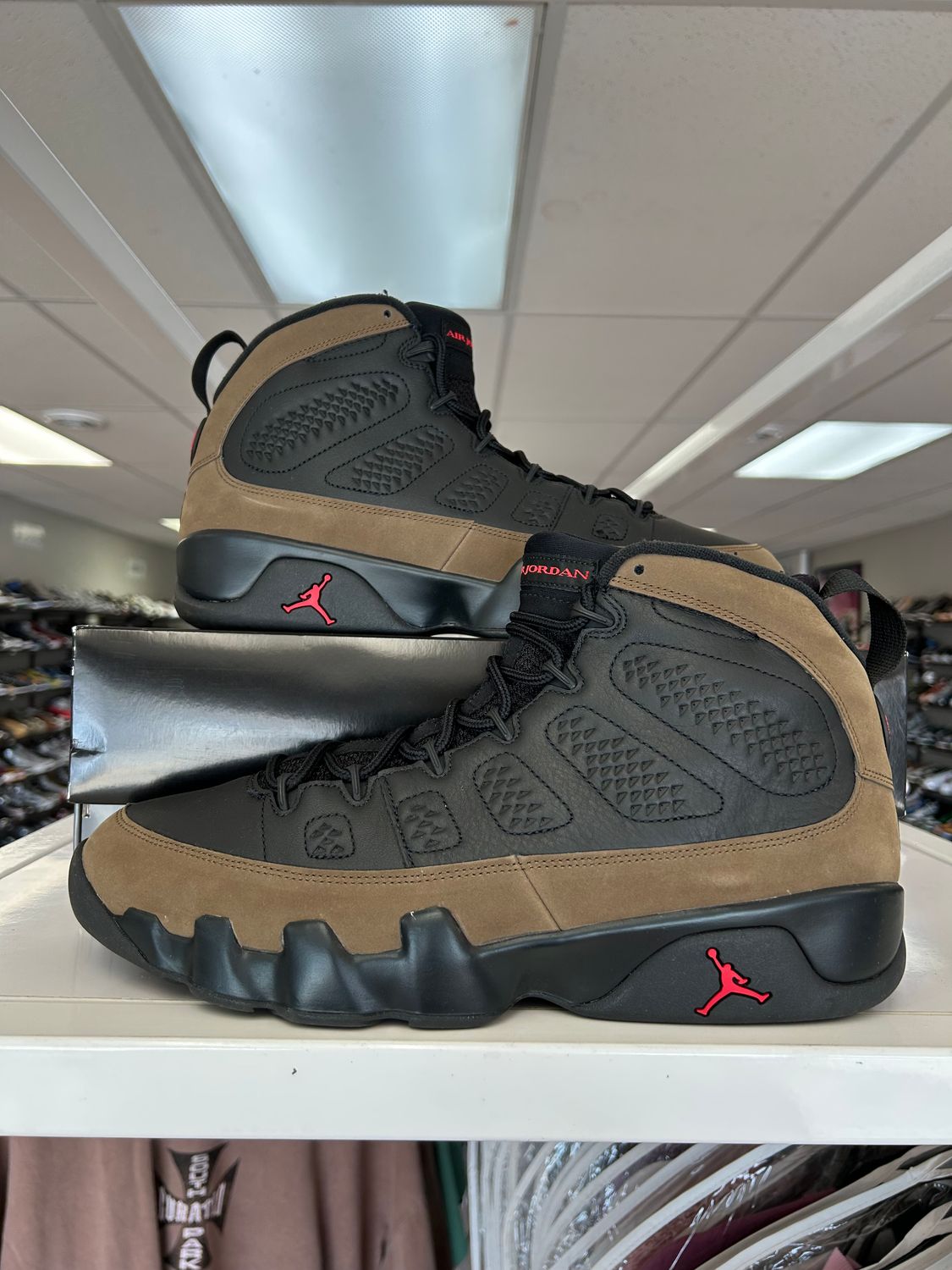 PO AIR JORDAN 9 OLIVE (2024) SIZE 12.5