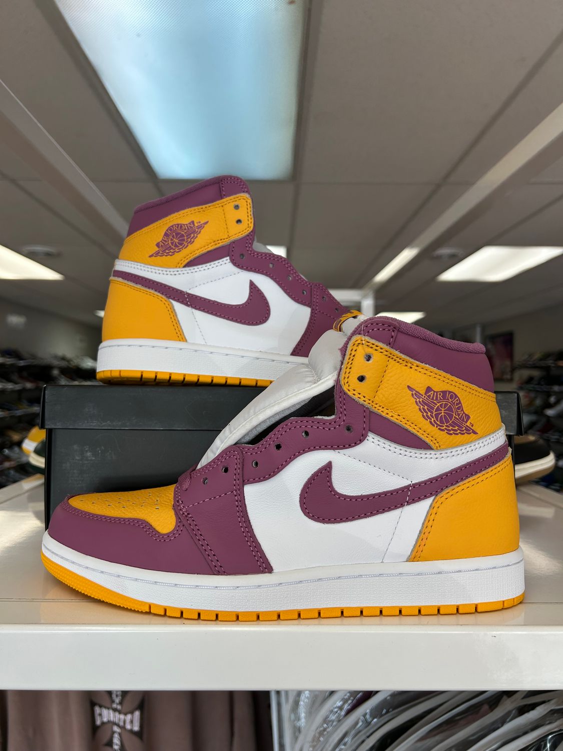PO AIR JORDAN 1 BROTHERHOOD SIZE 8