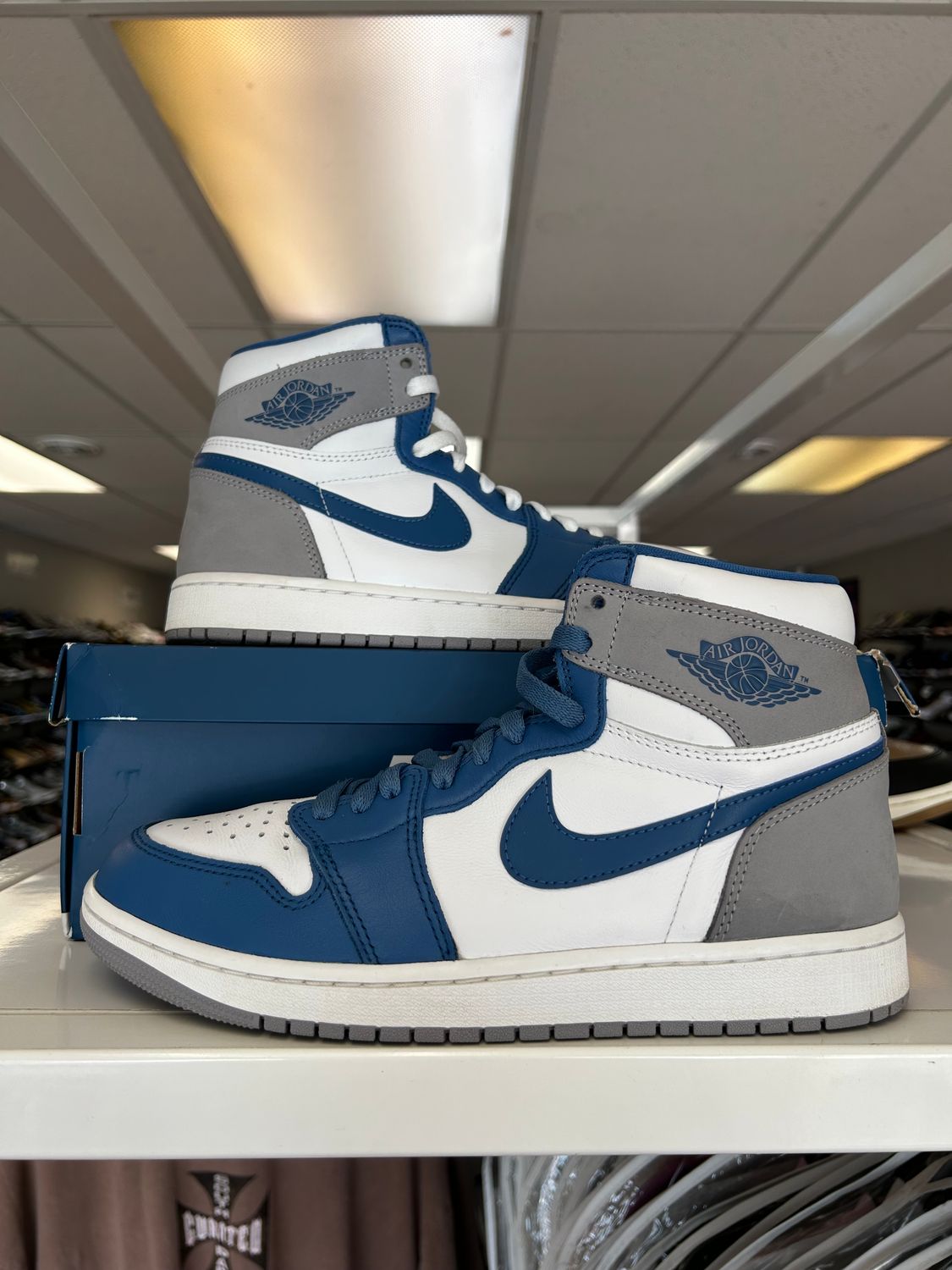 PO AIR JORDAN 1 TRUE BLUE SIZE 9