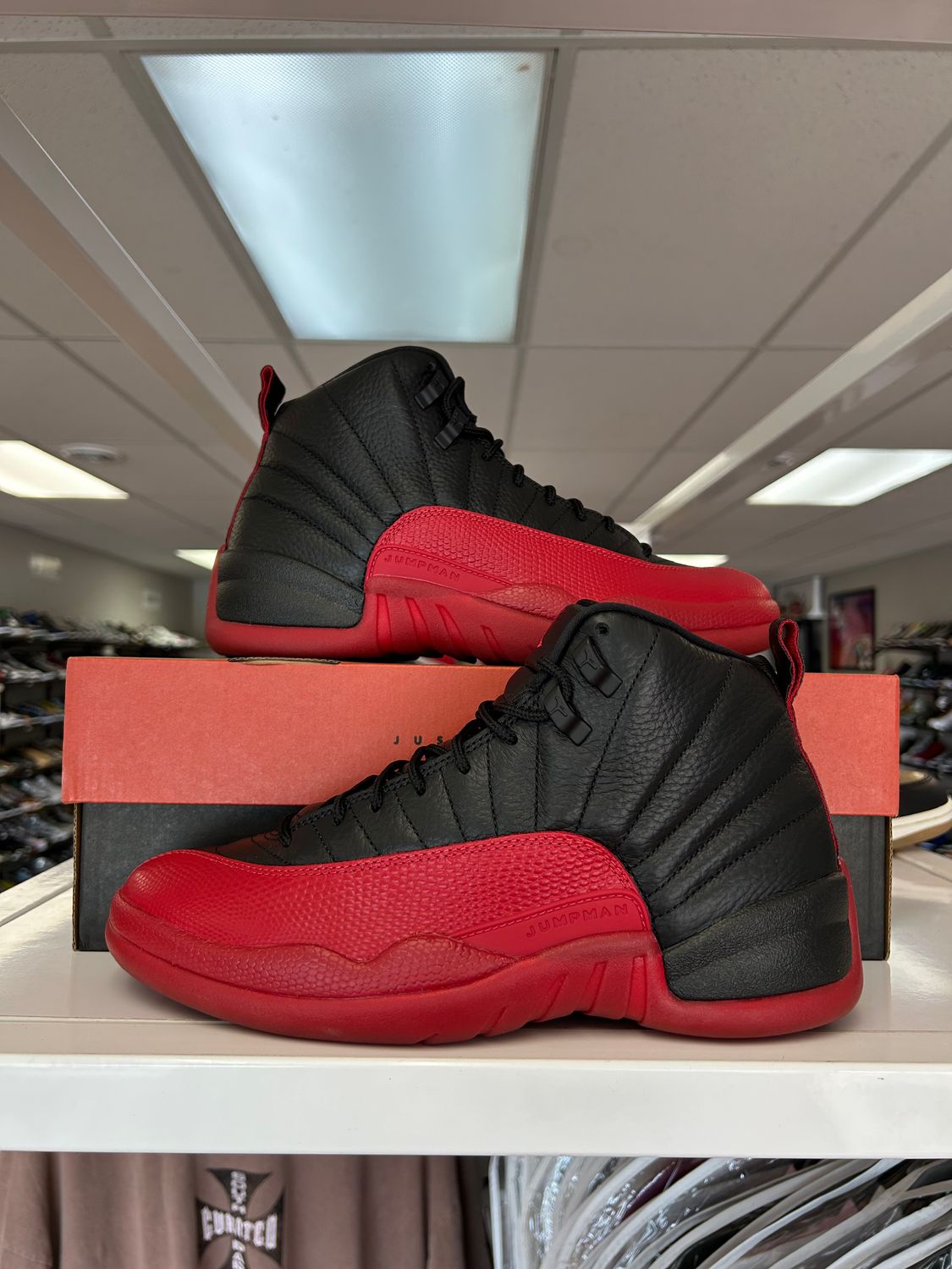 PO AIR JORDAN 12 FLU GAME SIZE 9