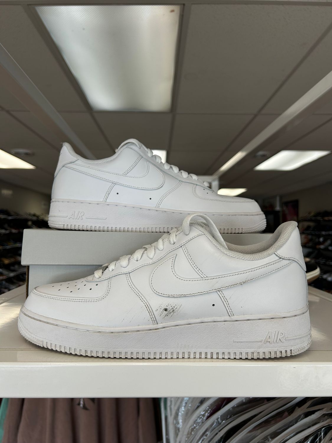 PO NIKE AIR FORCE 1 LOW &#39;07 WHITE SIZE 11