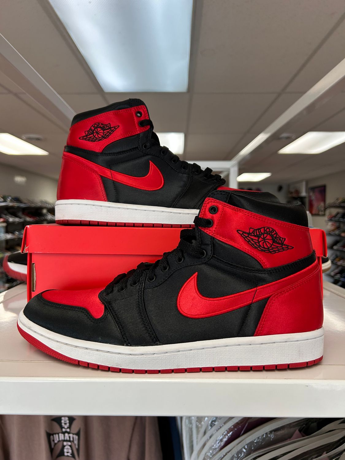 PO AIR JORDAN 1 SATIN BRED (WOMENS) SIZE 12W