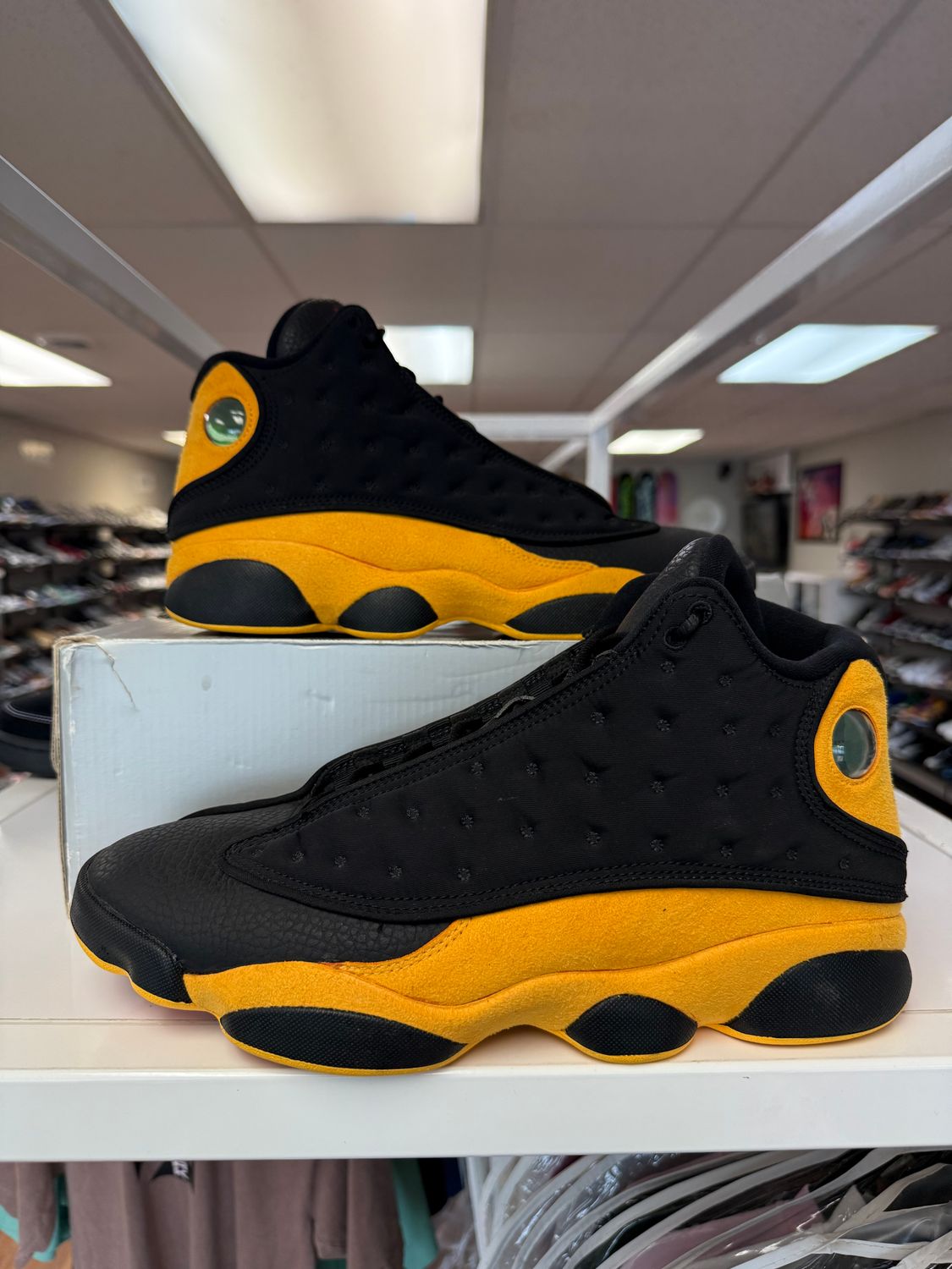 PO AIR JORDAN 13 CARMELO ANTHONY CLASS OF 2002 (B-GRADE) SIZE 11