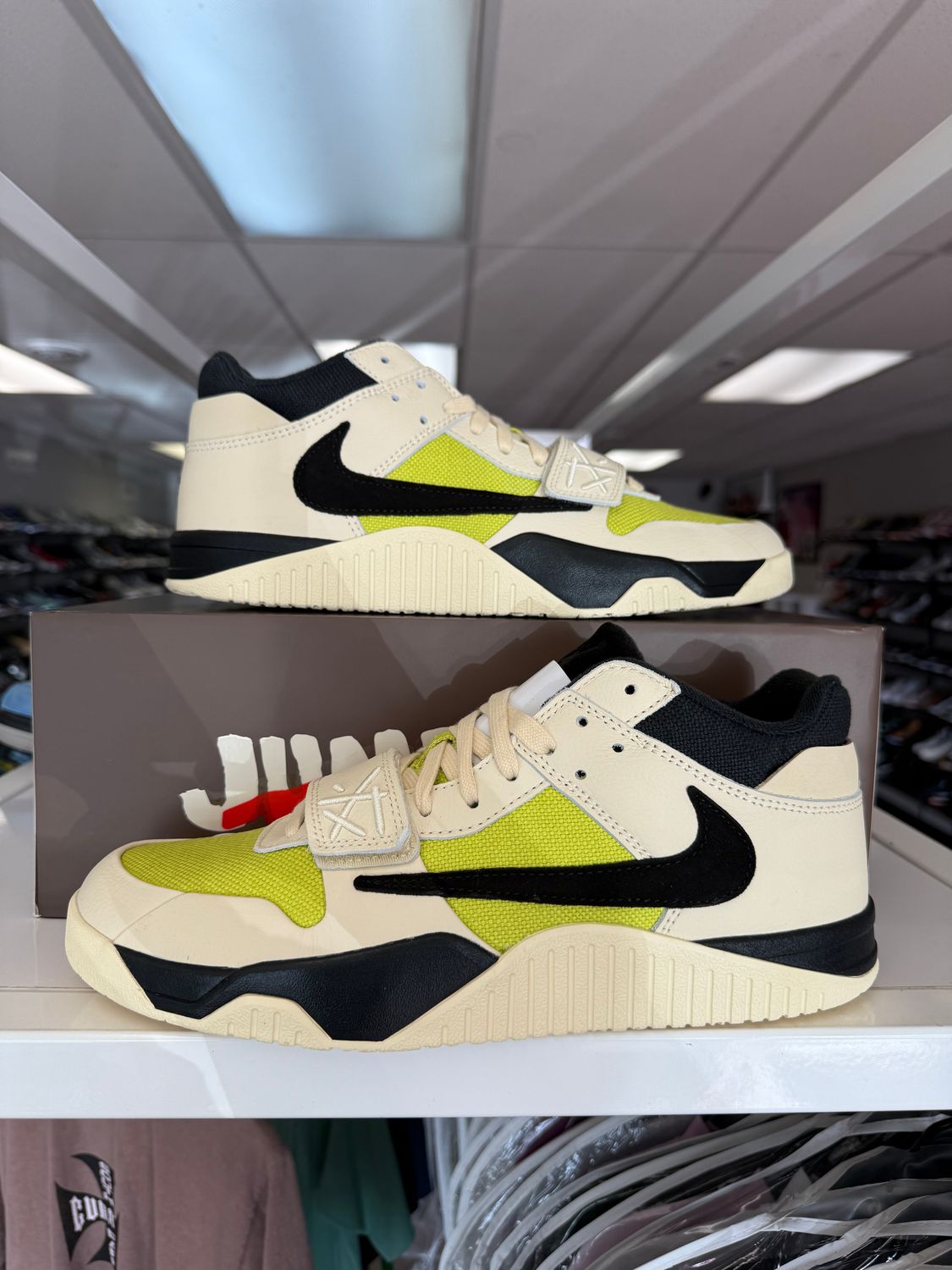 NEW AIR JORDAN JUMPMAN JACK TR TRAVIS SCOTT BRIGHT CACTUS