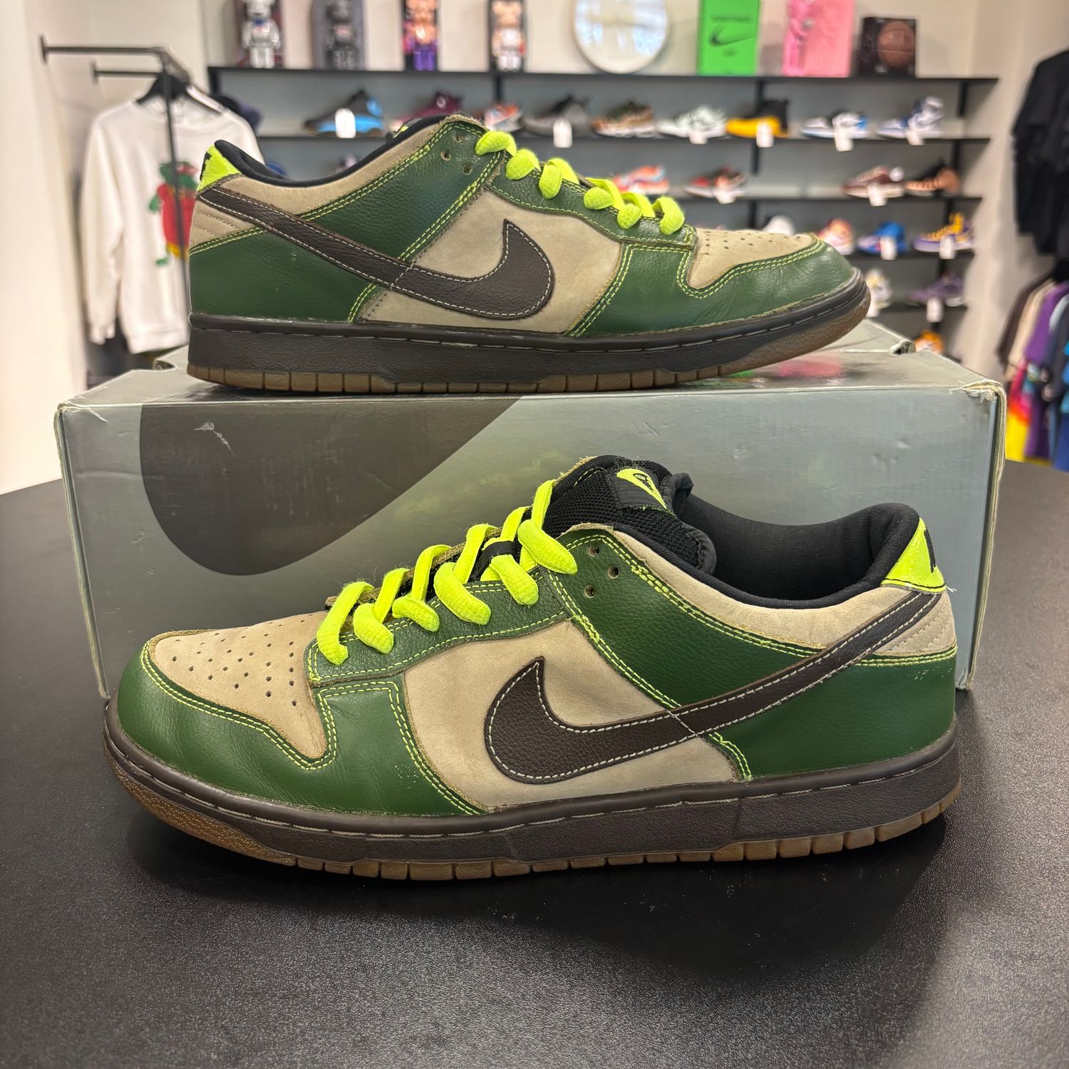 PO NIKE SB DUNK LOW JEDI SIZE 11.5