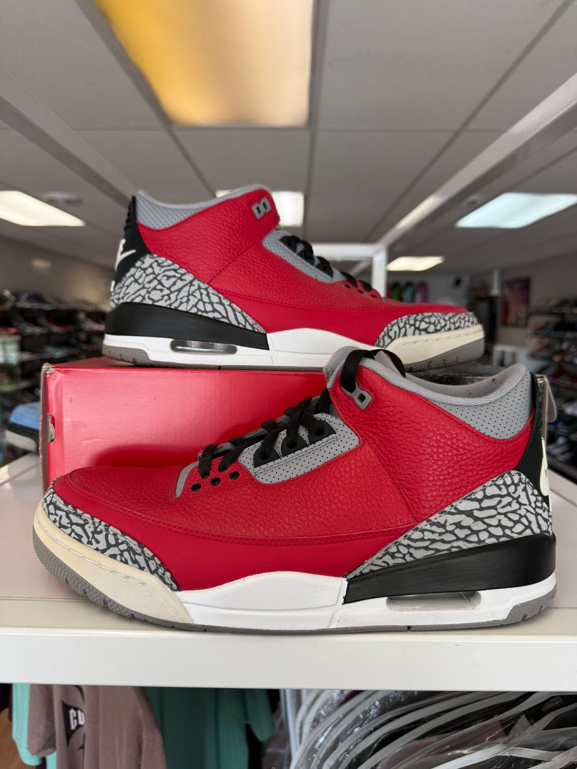 PO AIR JORDAN 3 UNITE SIZE 12